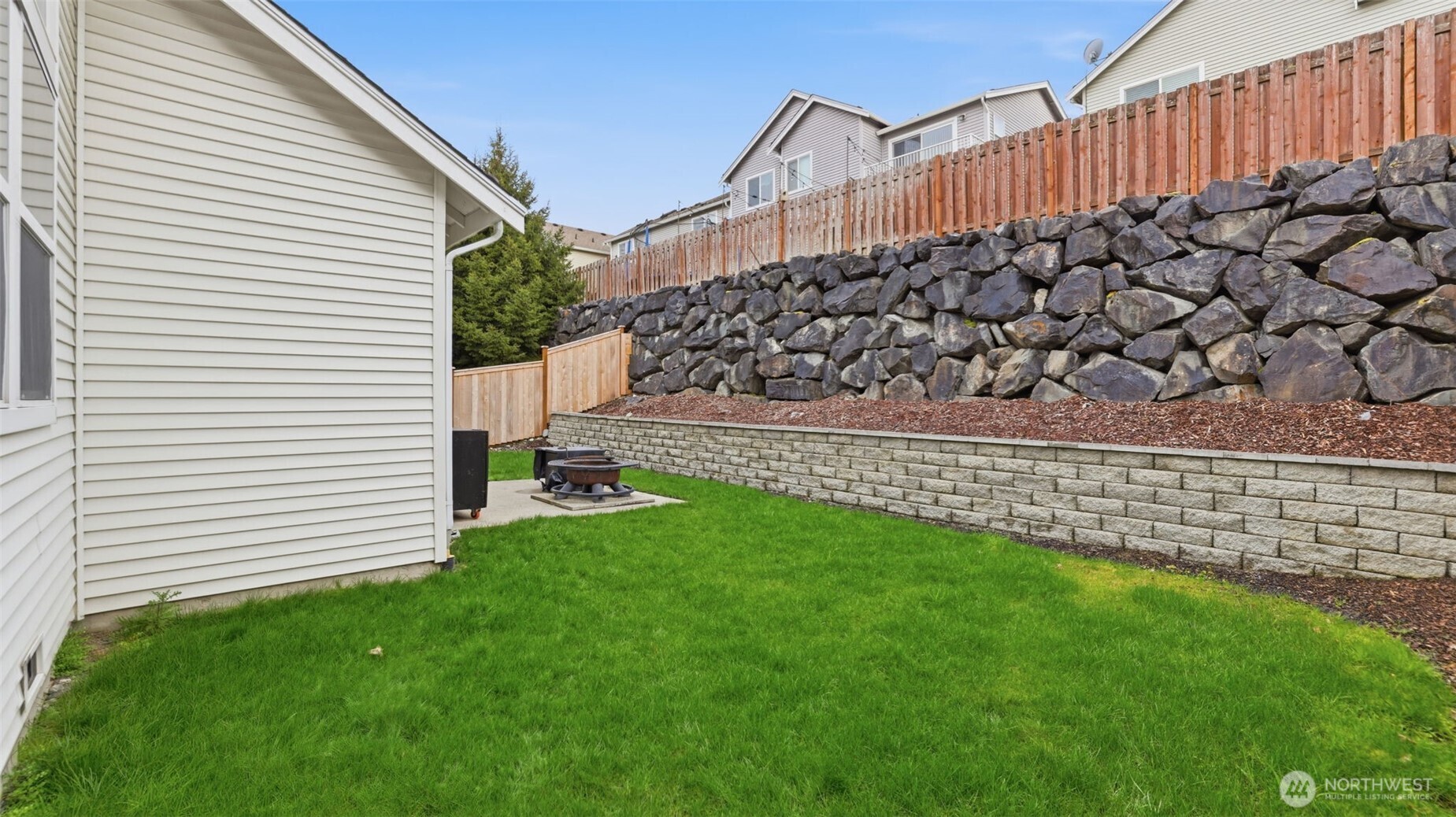 6114 Montevista Drive SE