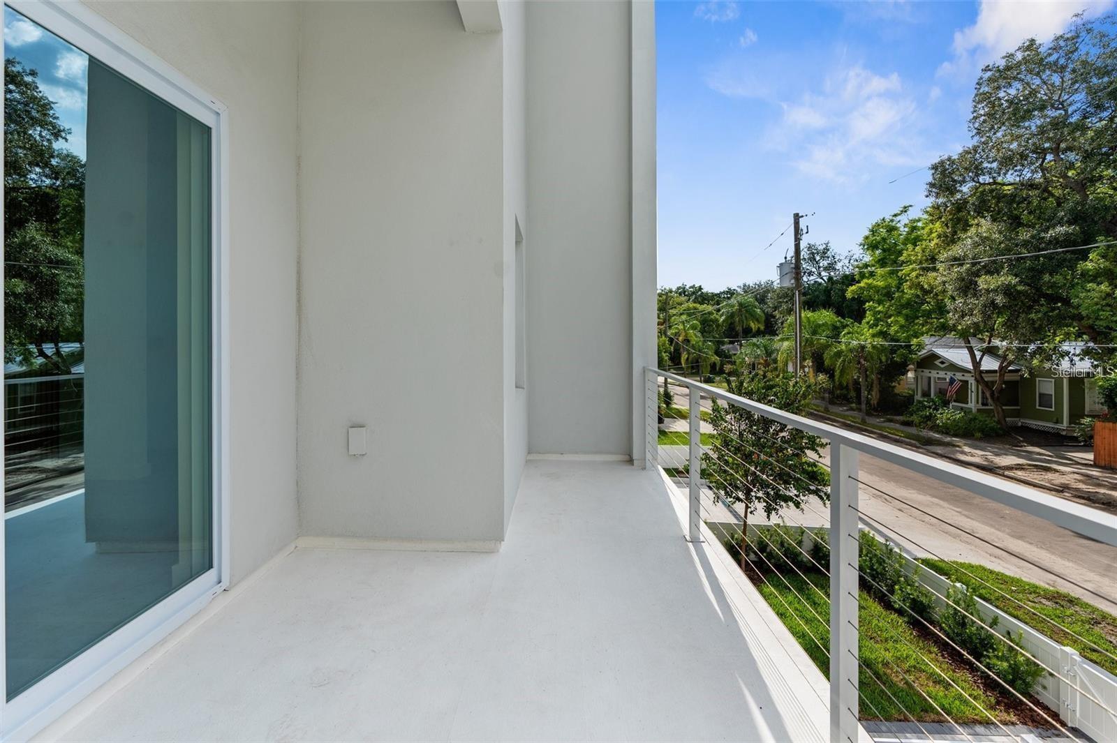 102 W Adalee Street 3