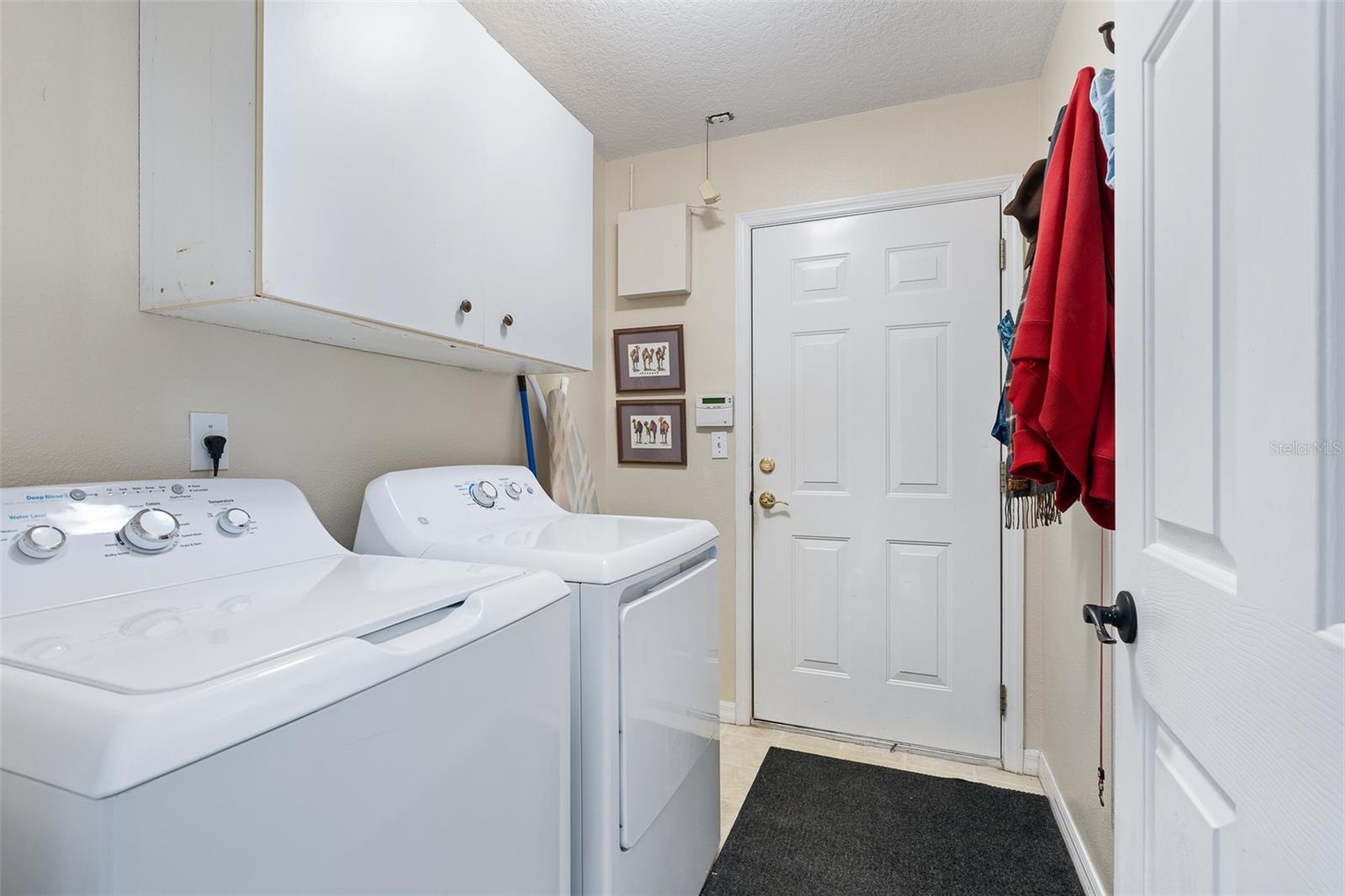 1404 Sunningdale Lane