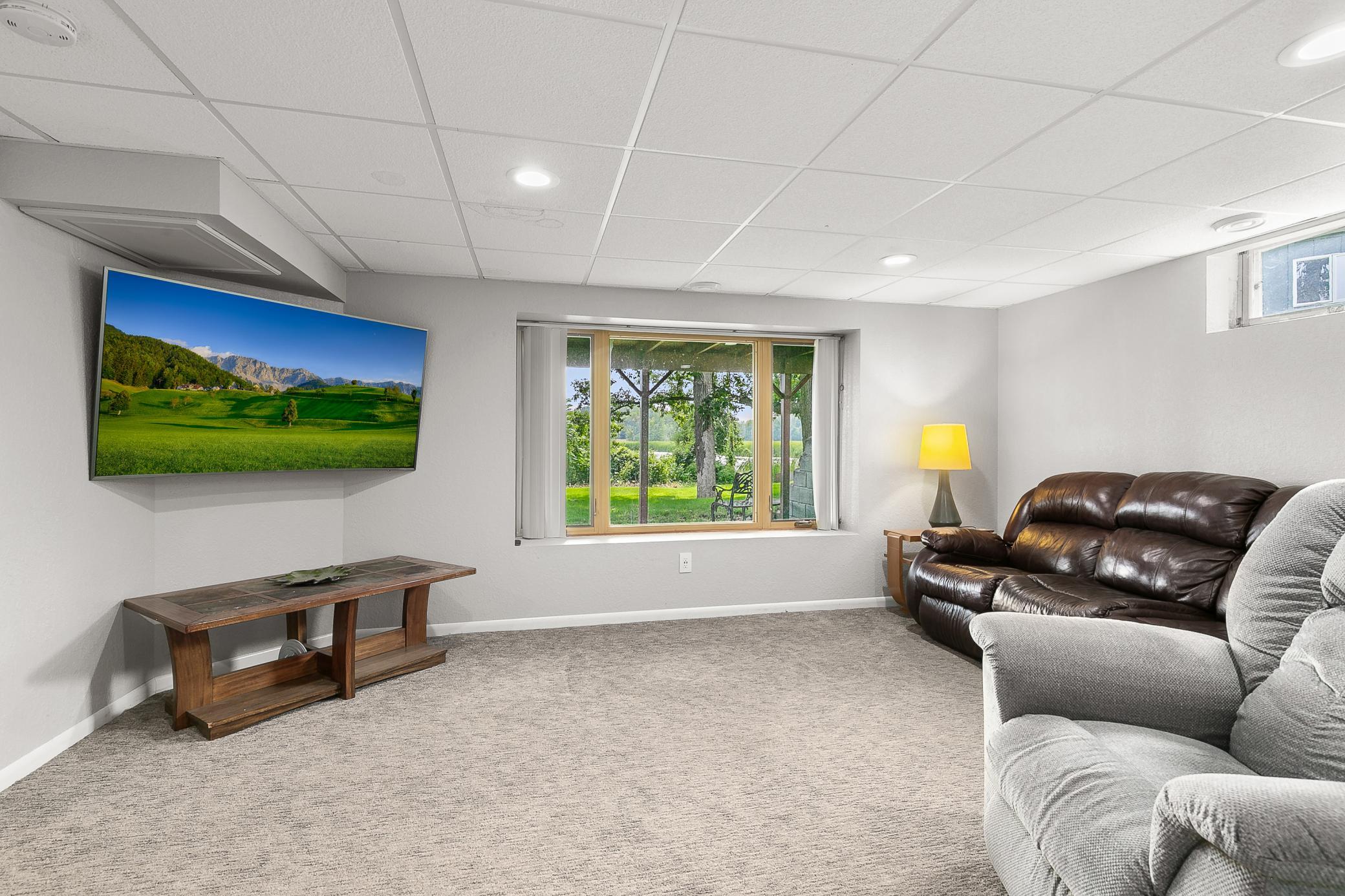 2655 Woodside Lane