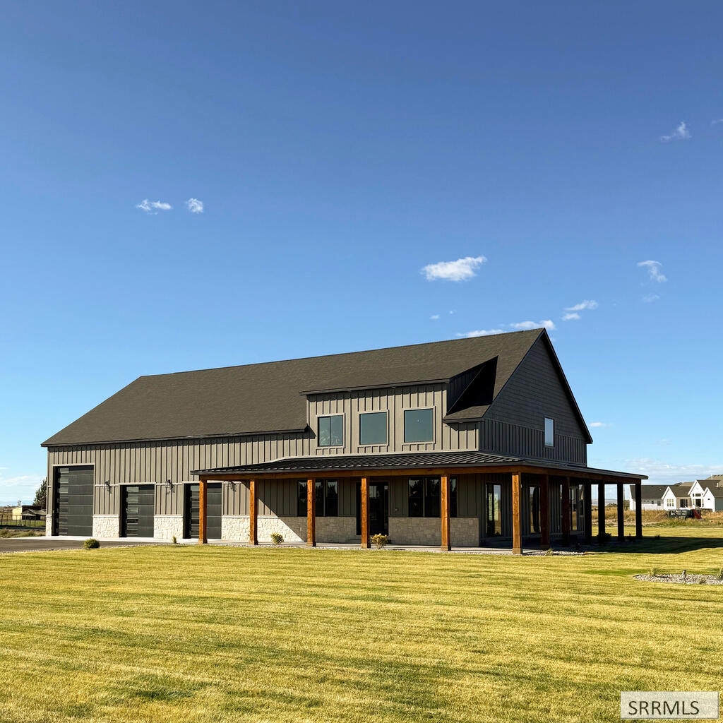 4839 Horseshoe Lane