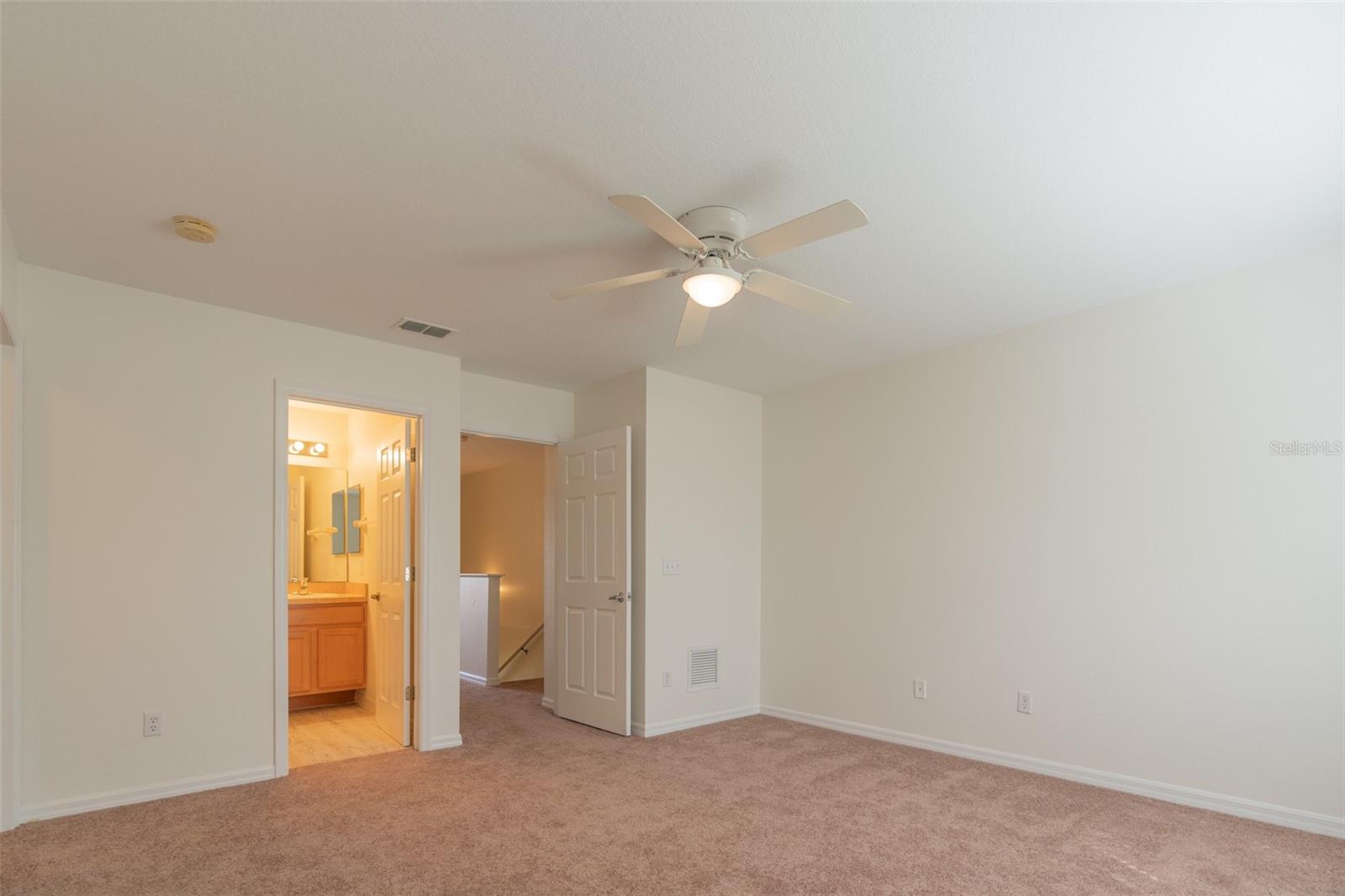 4084 Pitch Pine Circle