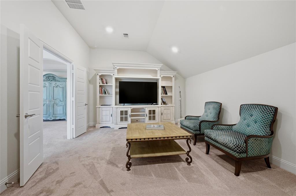 2708 W Cascade Drive