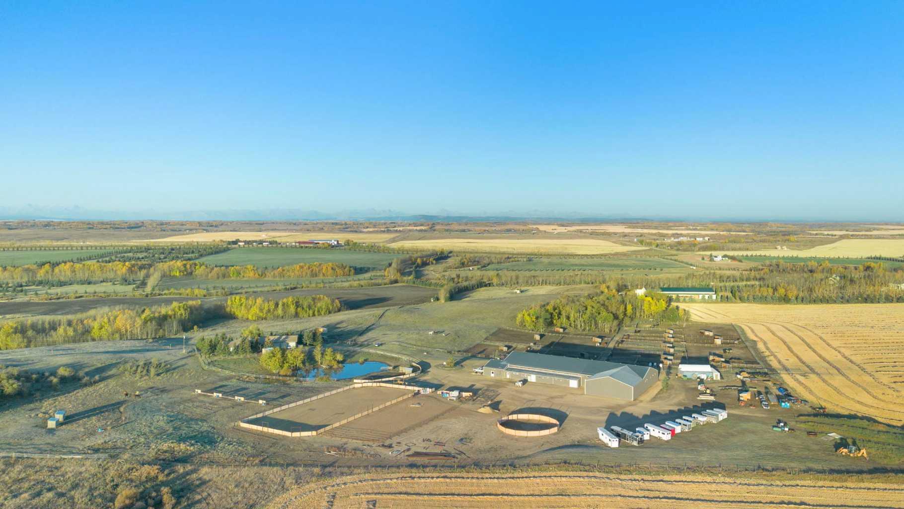 33038 Township Road 272