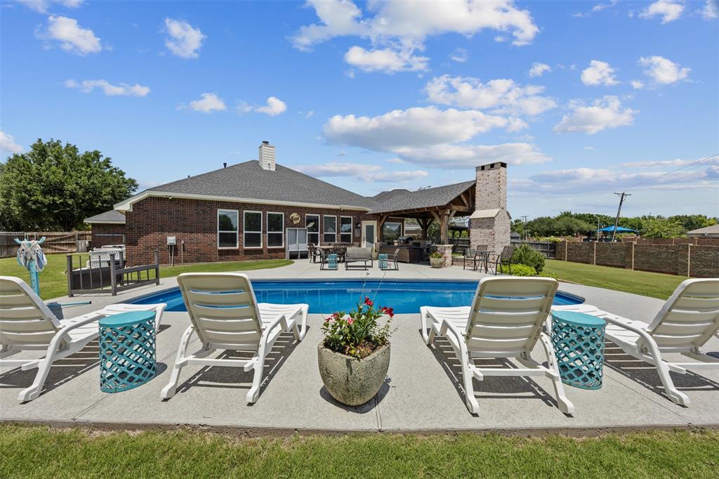 705 Eagle Court