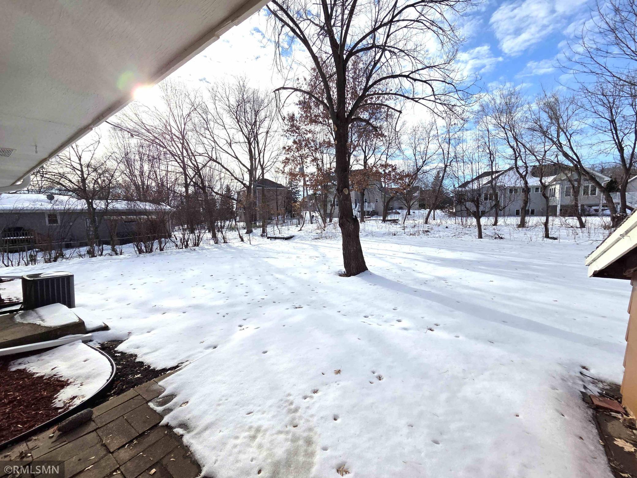 11209 Independence Avenue N