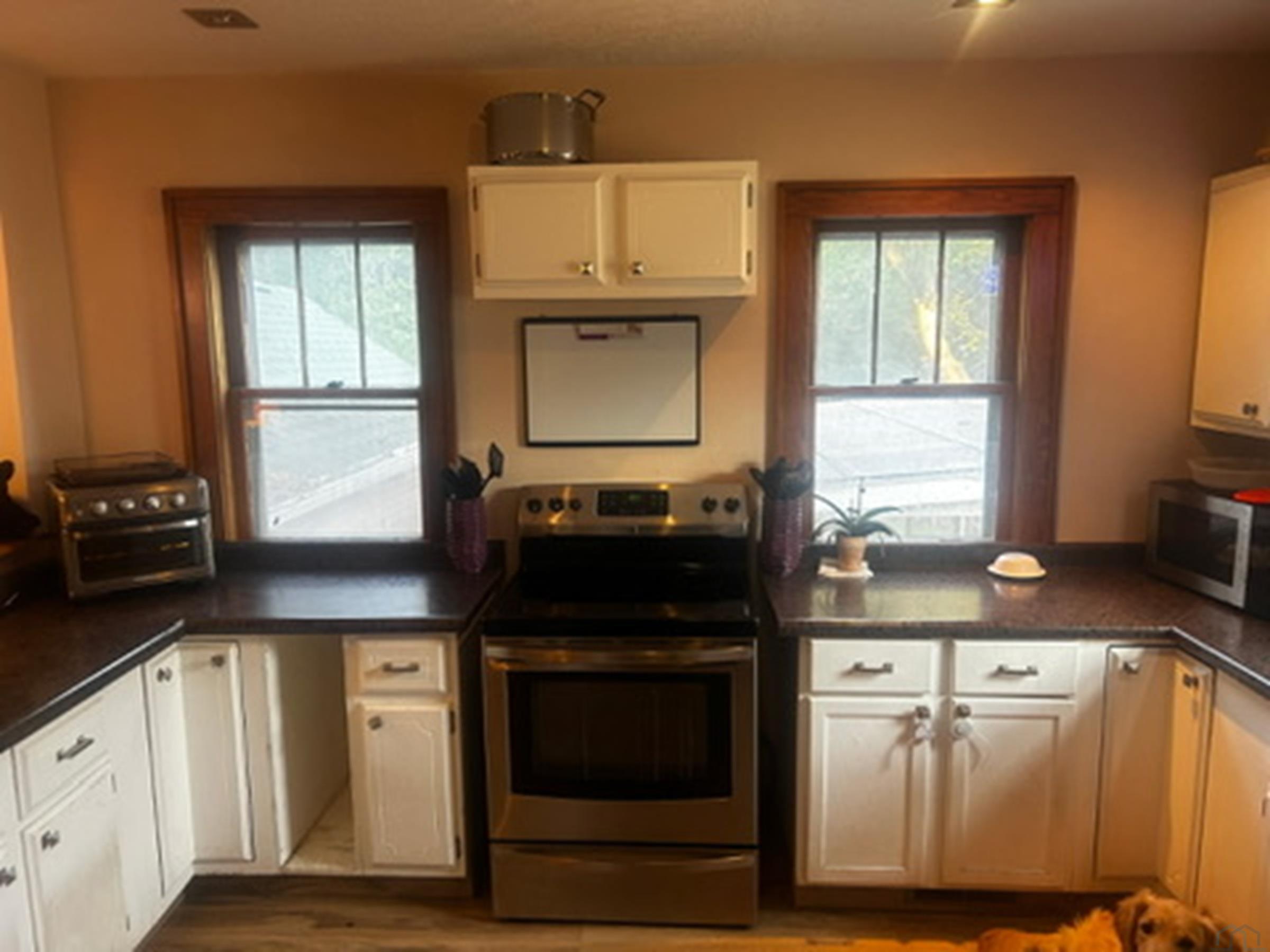 1218 S Royce