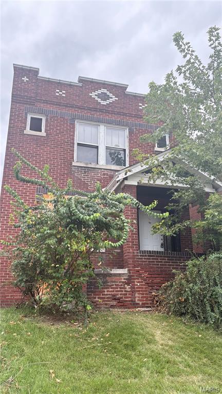 3903 Iowa Avenue
