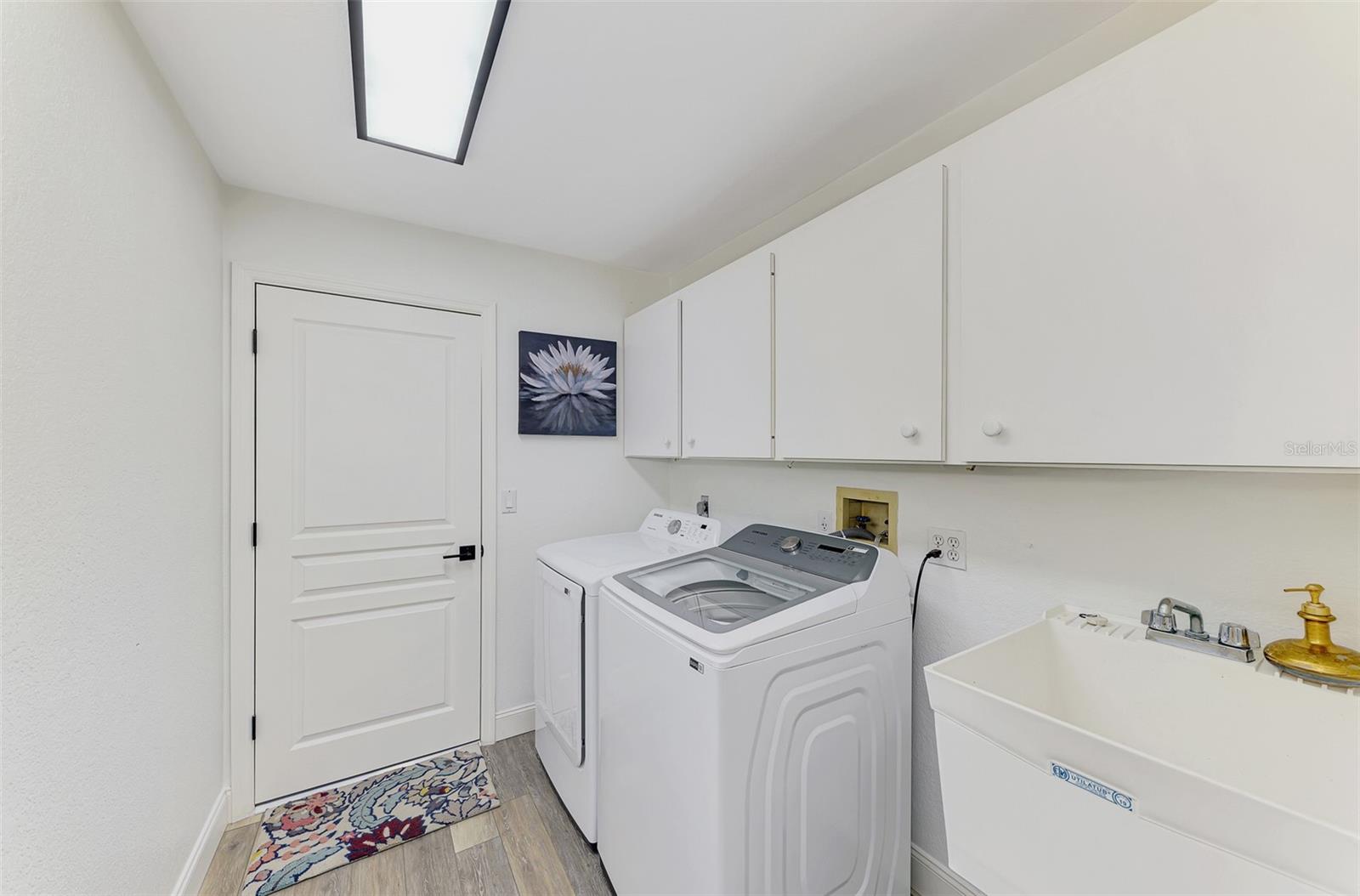 14518 Bridgeview Lane