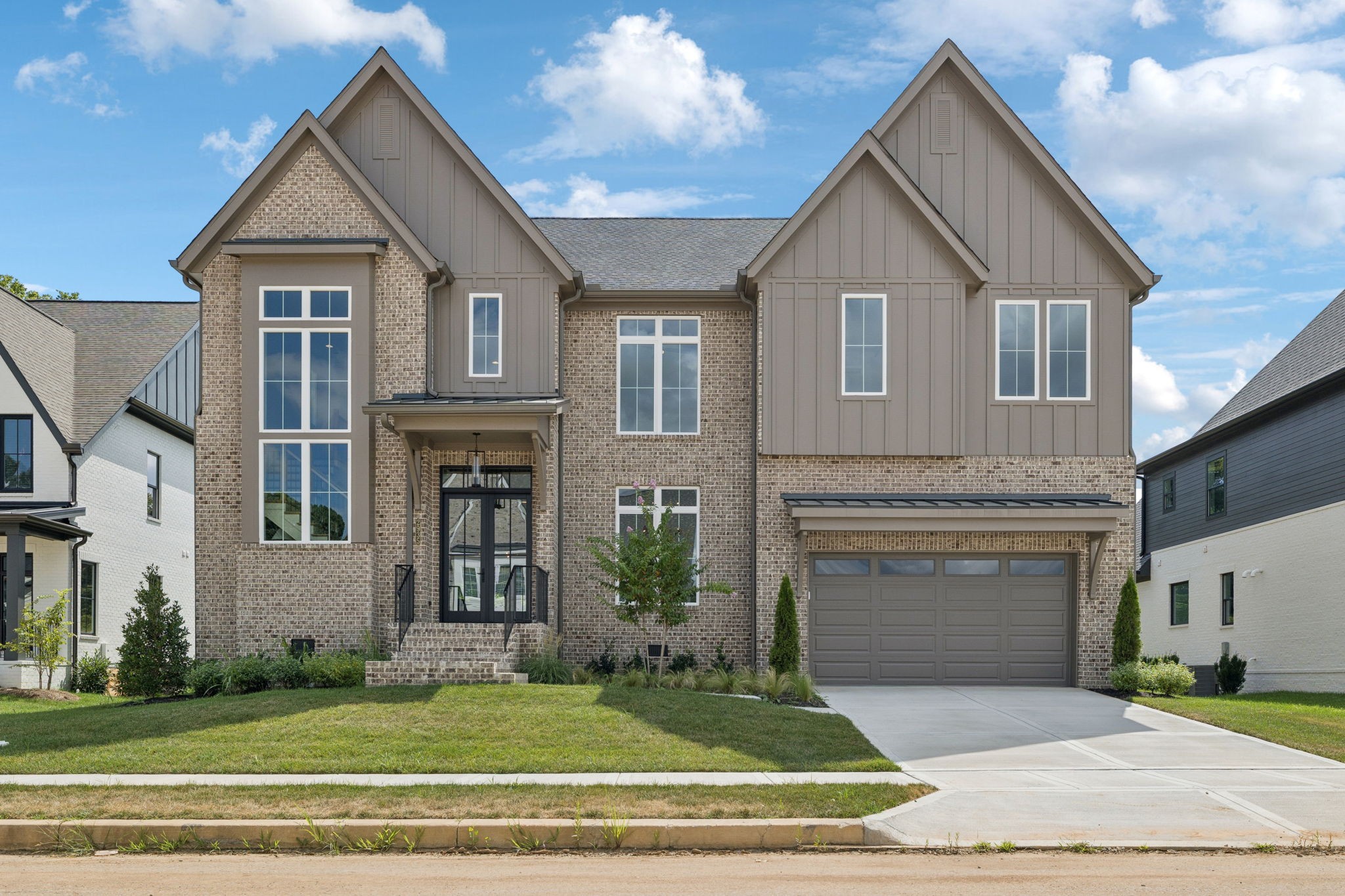 2935  Avenue Downs Dr