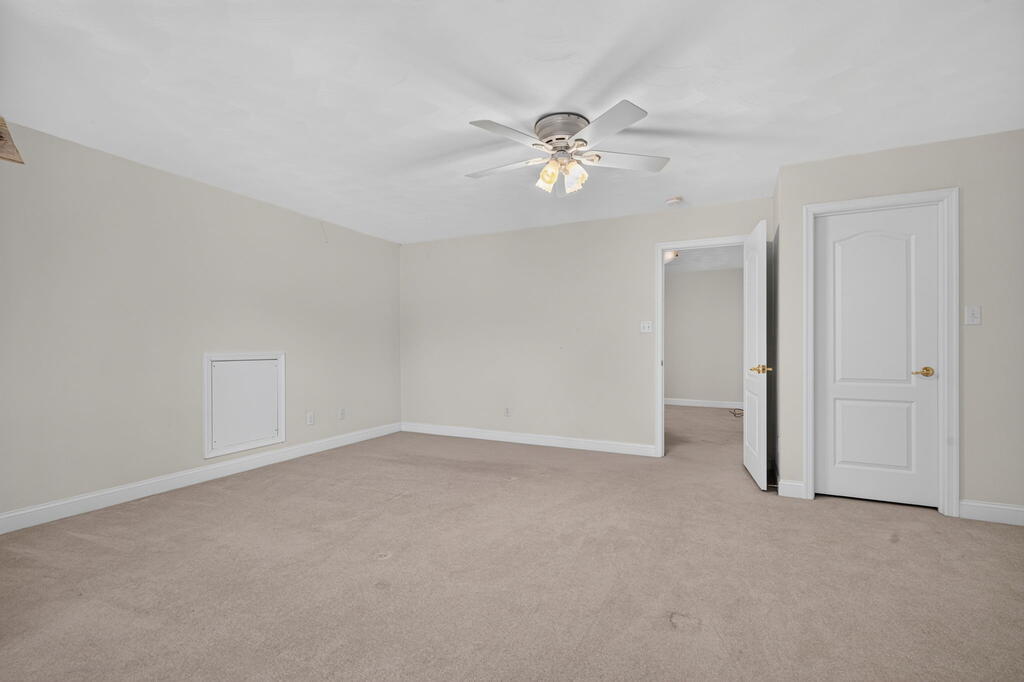 118 Saratoga Place 32