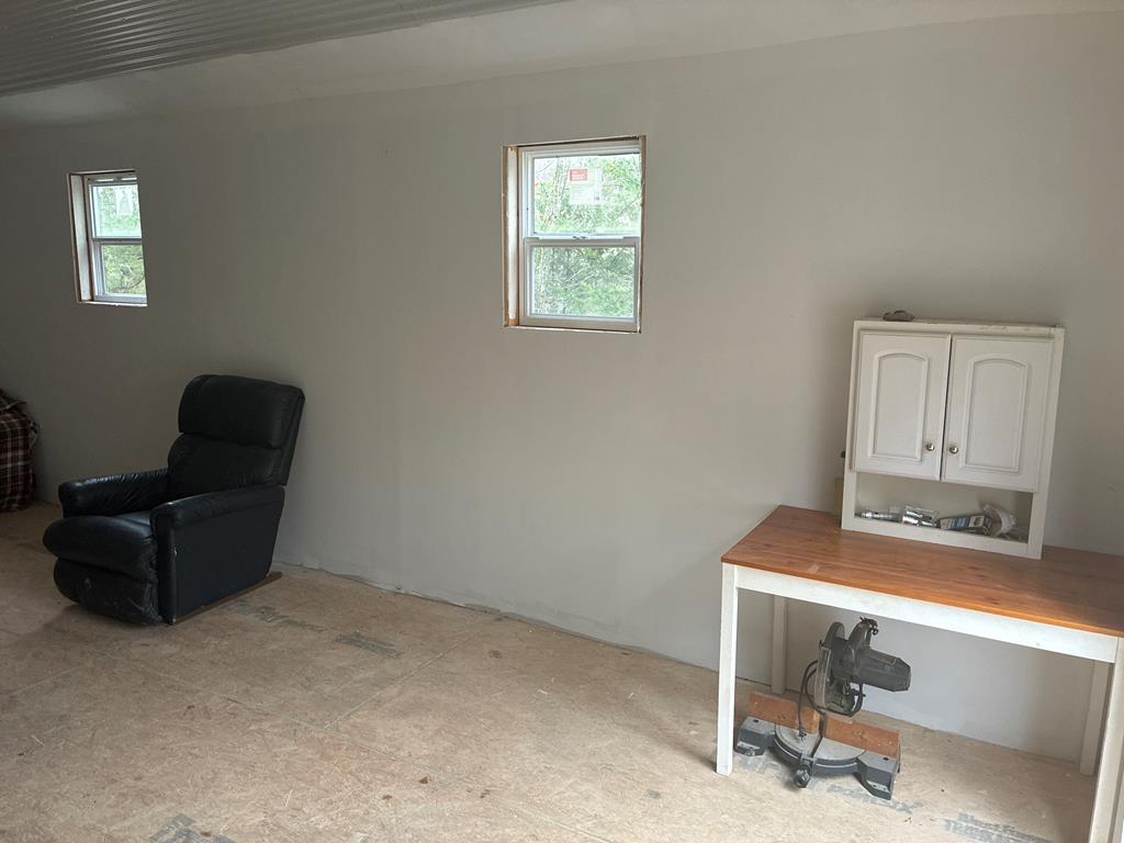 392 Possum Hollow Rd