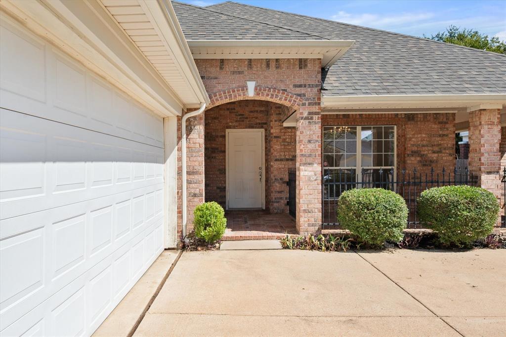 2724 Forest Lake Drive