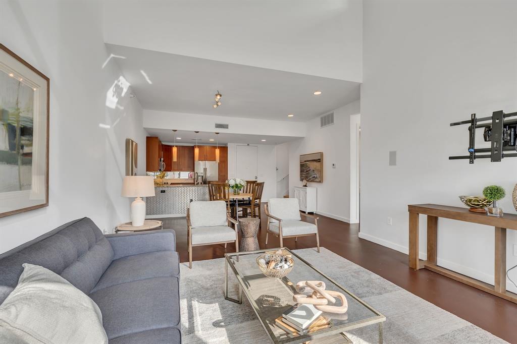 2608 Museum Way 3214