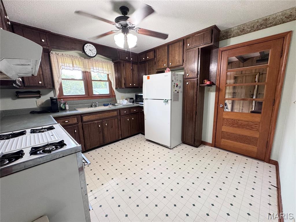 12492 New London Gravel
