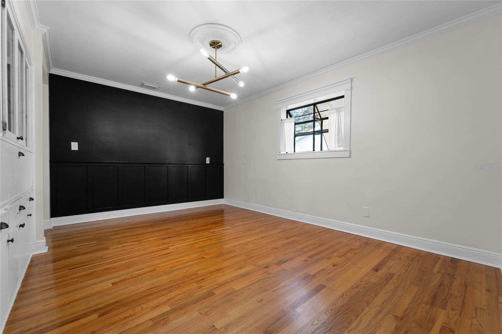1216 E Flora Street