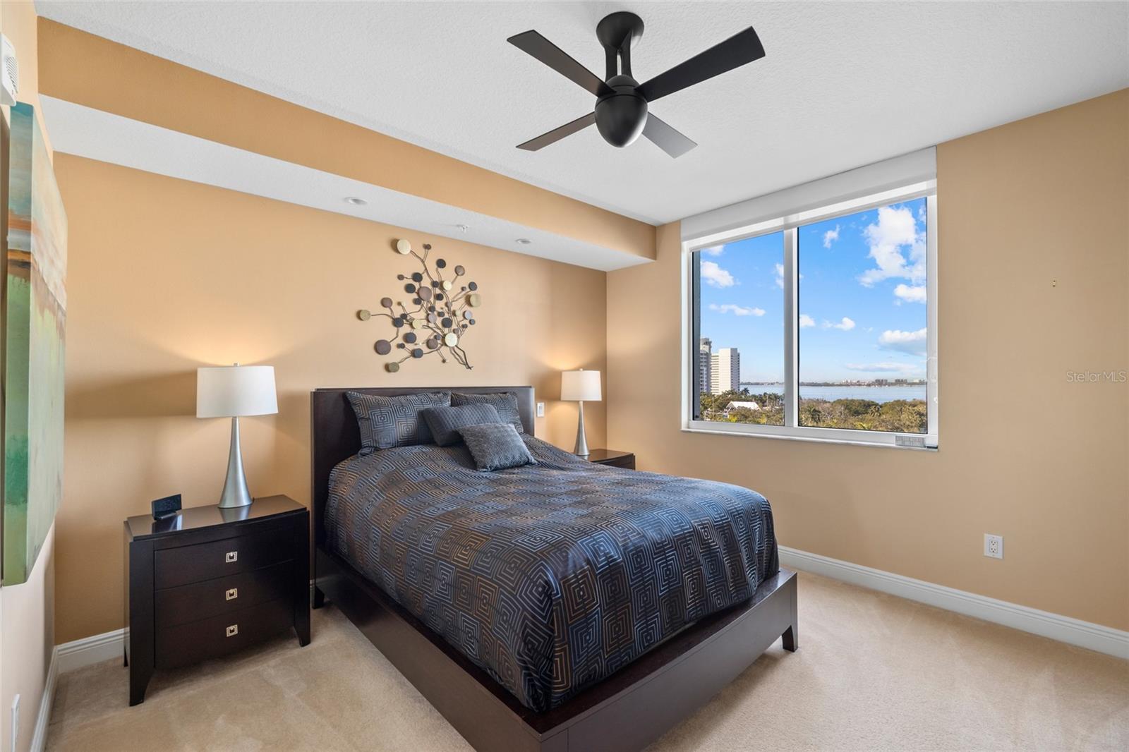 800 N Tamiami Trail 611