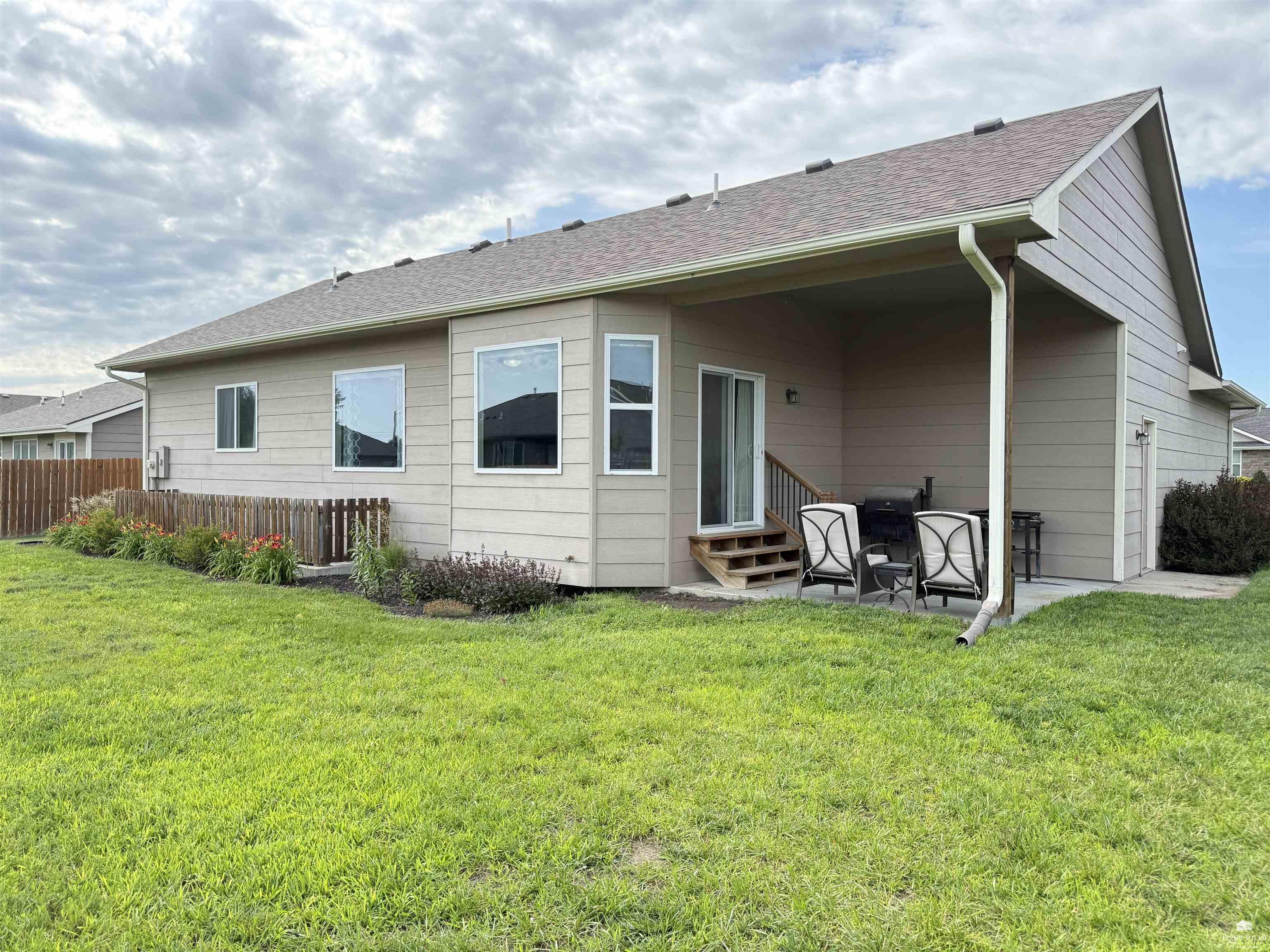 9946 Rosemary Lane