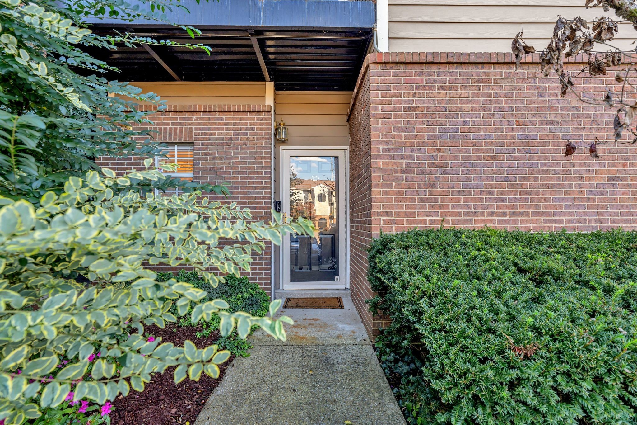 Move in ready condo, close to Vanderbilt, Sylvan Park,  Green Hills, McCabe golf course,  St Thomas and easily accessible to 440.  Stainless steel appliances, fireplace, granite countertops. Patio leads to green space.