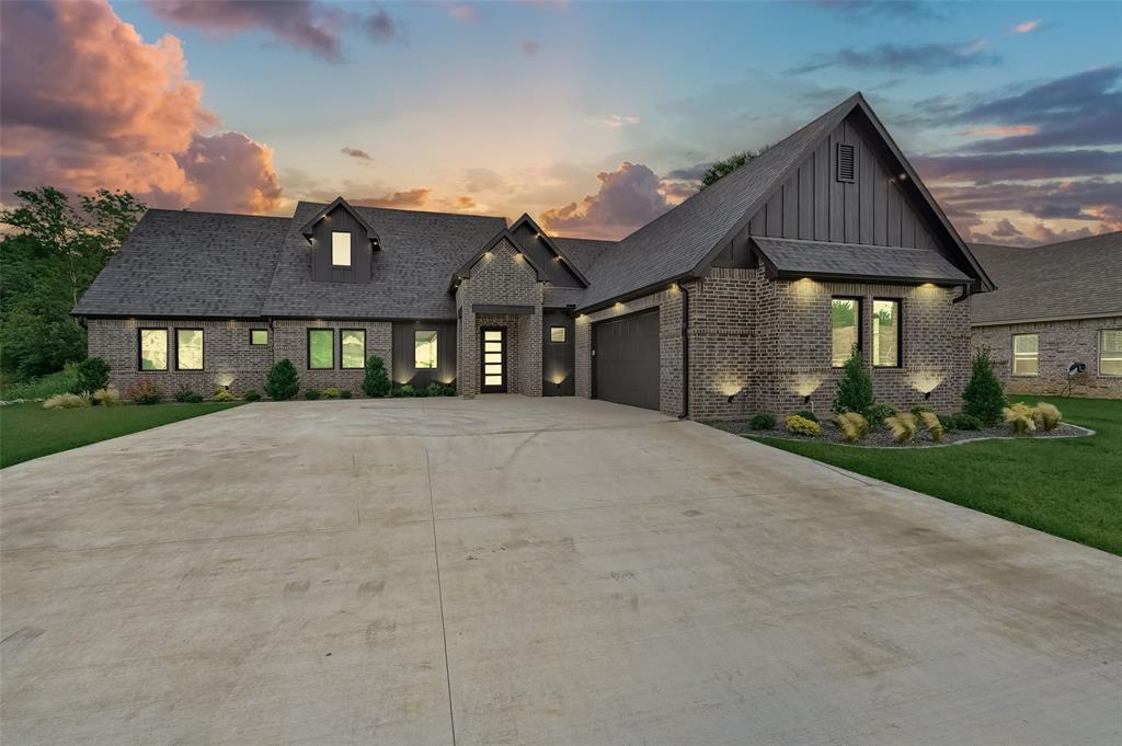 58 Lone Oak Boulevard