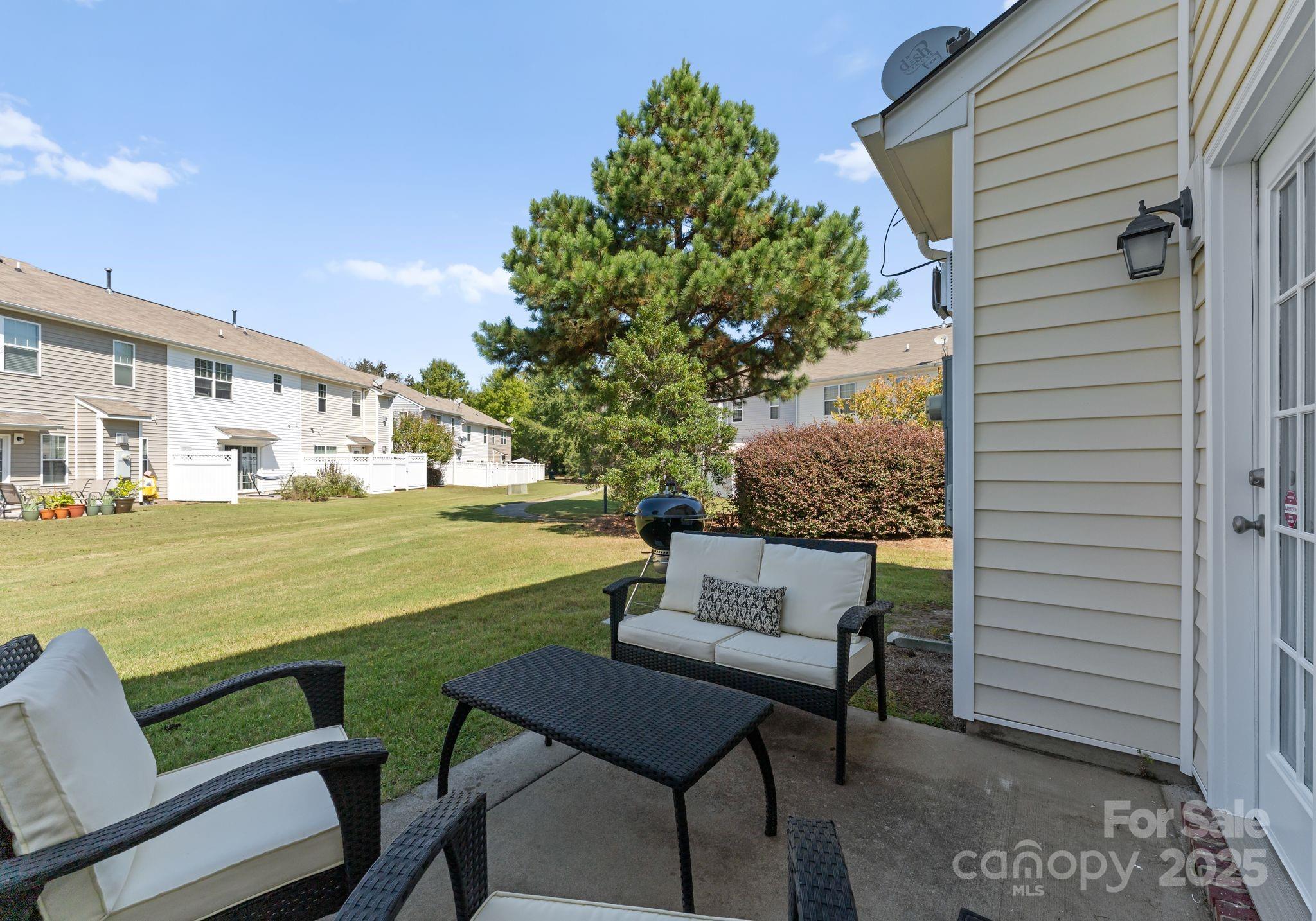 13635 Singleleaf Lane