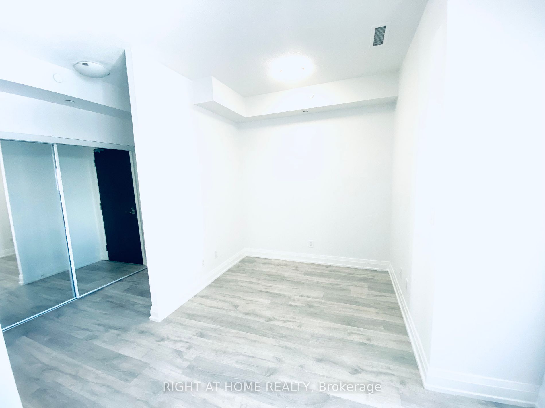 3600 W Highway 7 221