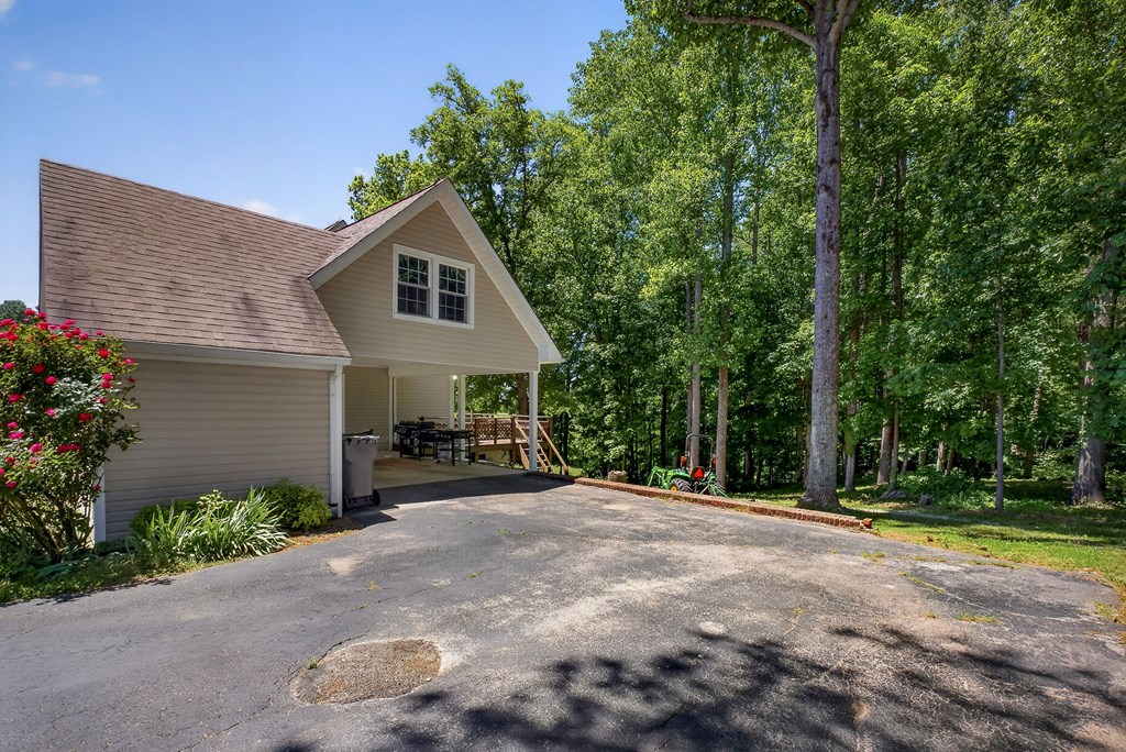 2246 Hidden Cove Rd
