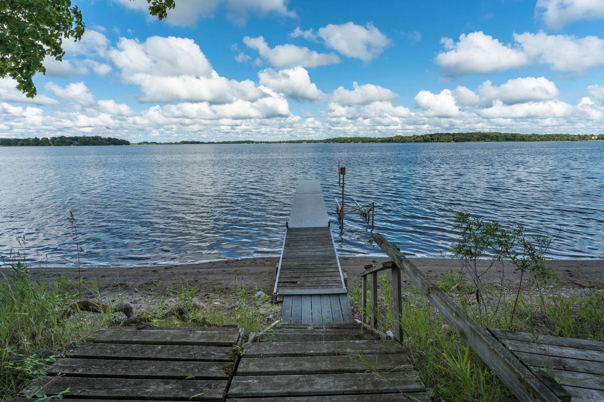 39060 Peninsula Lane