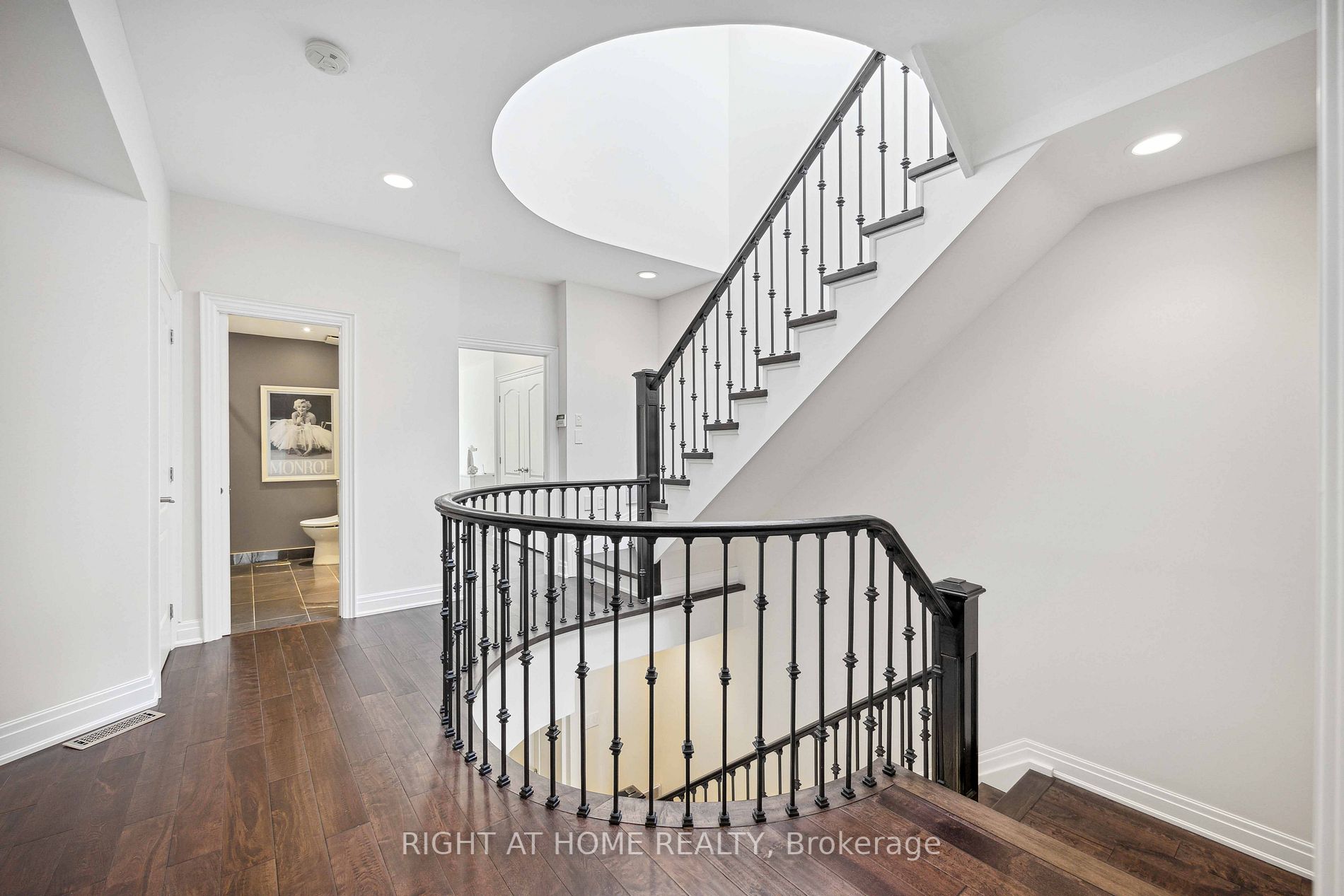 212 Walmer Rd