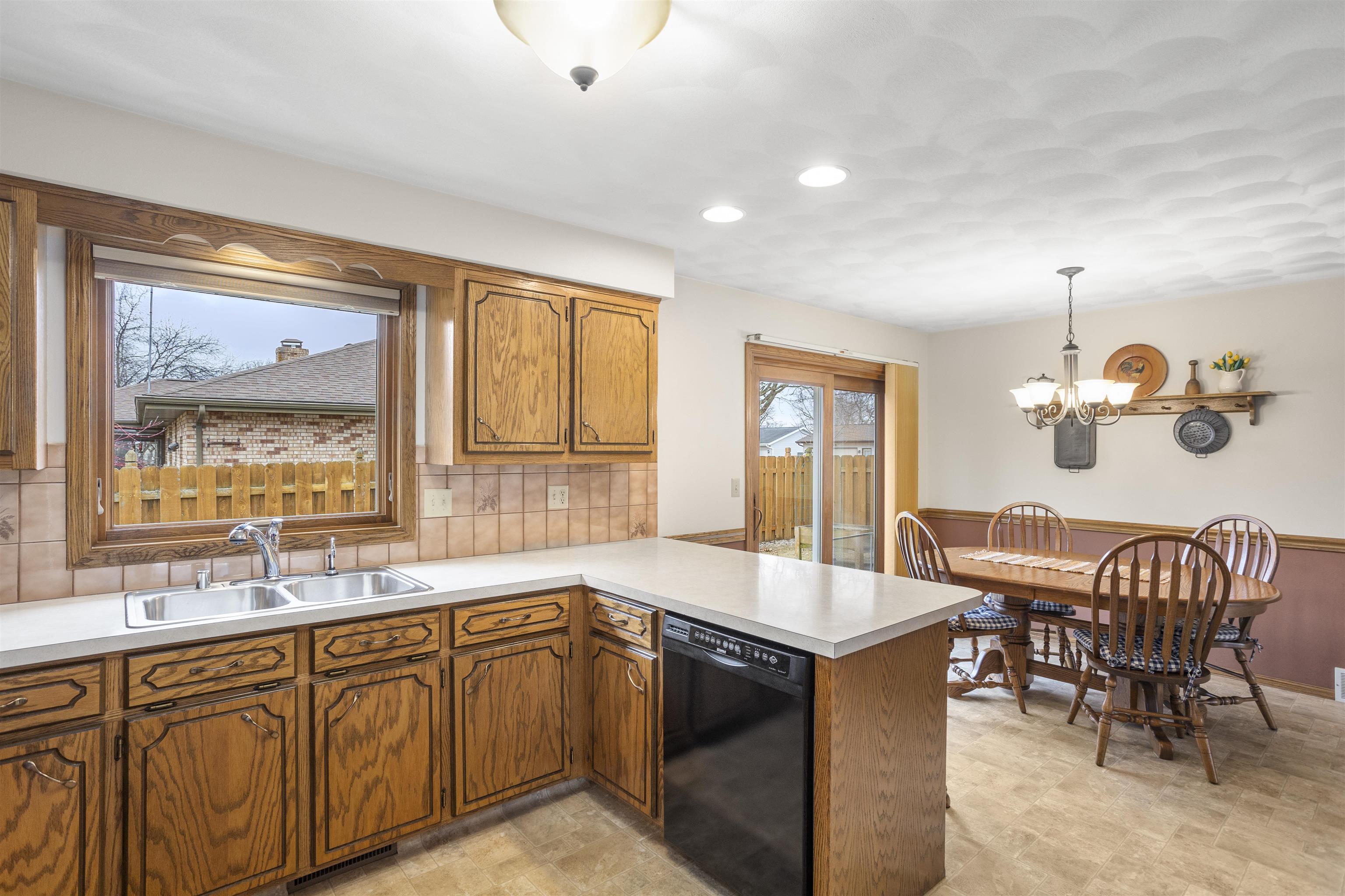 2630 N Birchwood Avenue