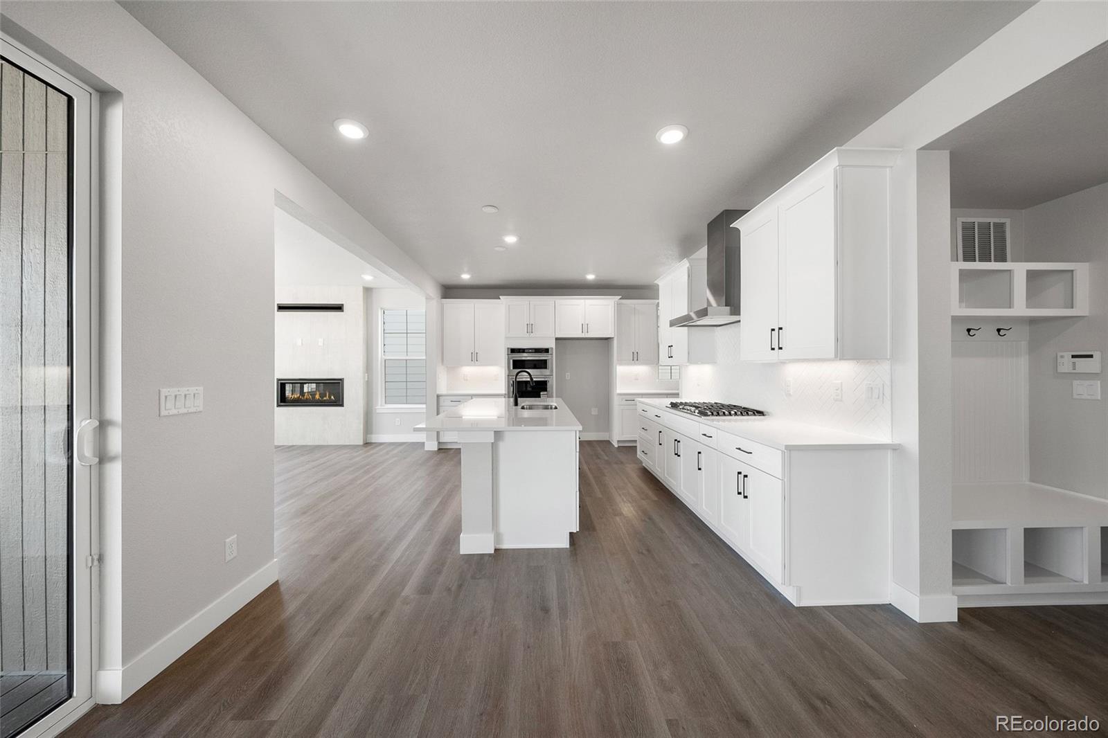 8652 Whiteclover Street