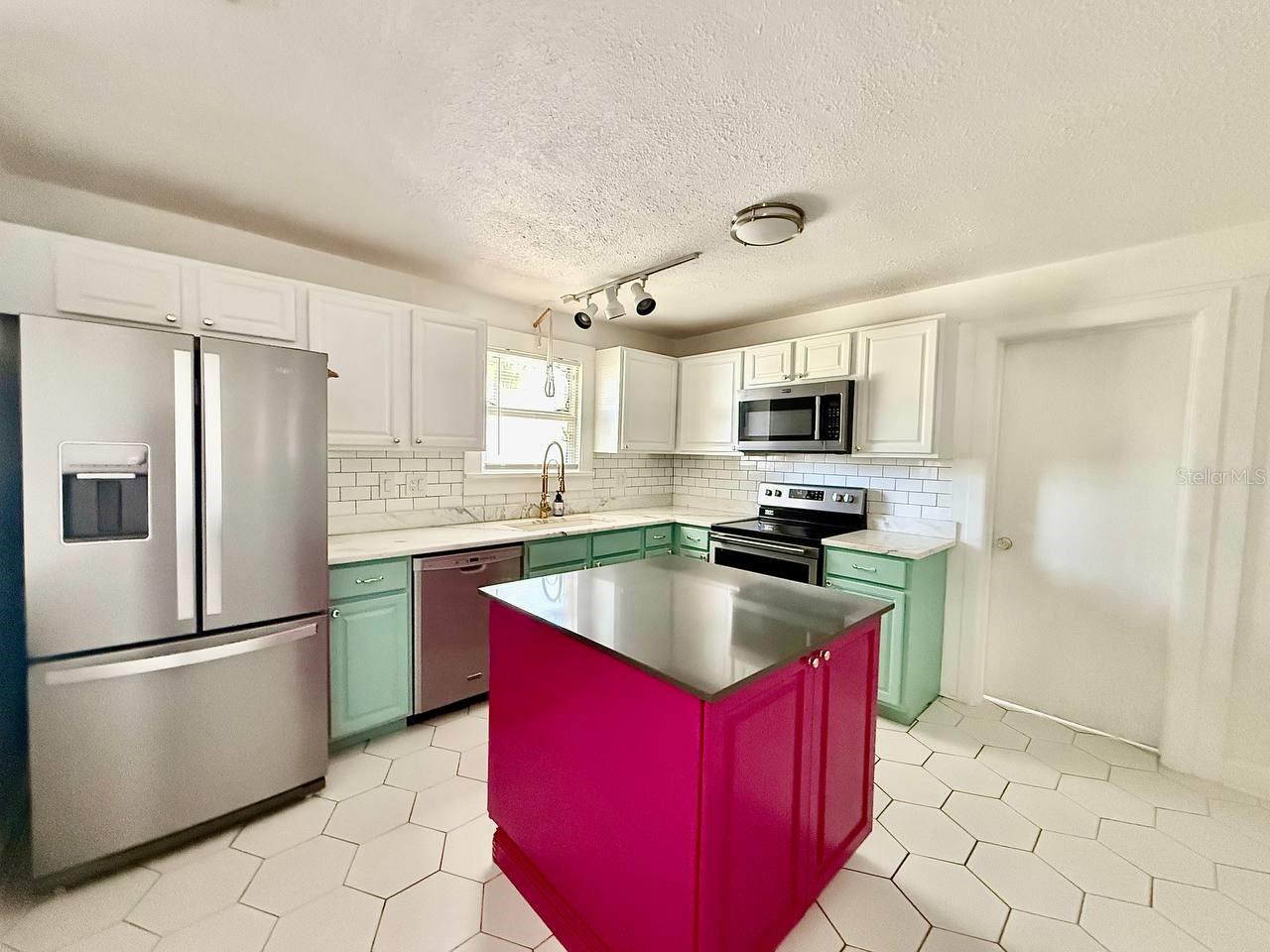 2120 46th Av N