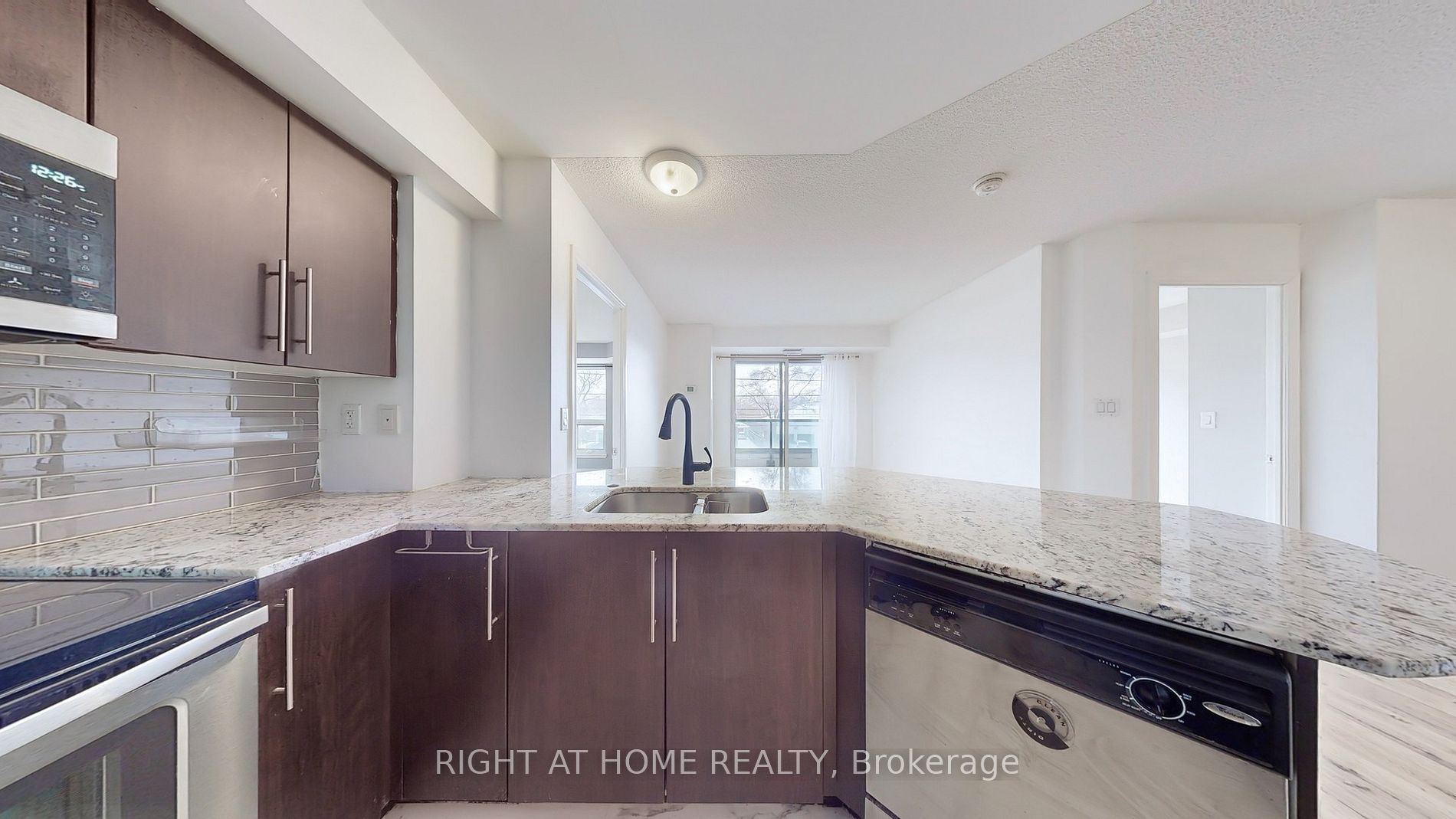 760 W Sheppard Ave 212