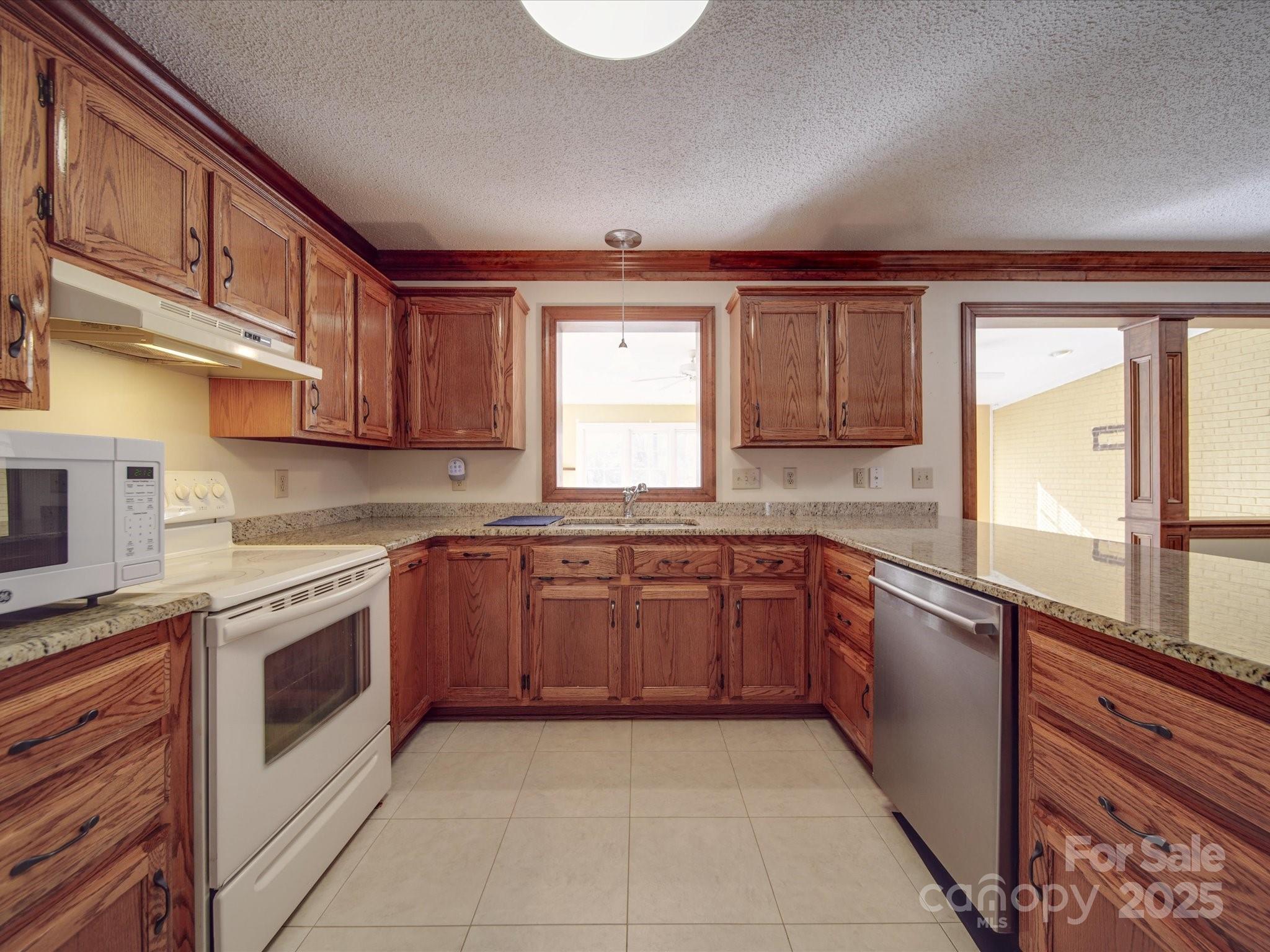 909 Woodhurst Drive