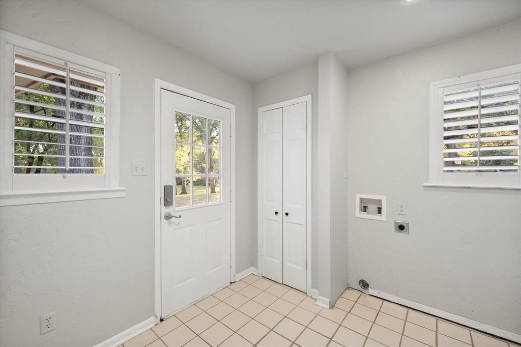 1705 Glenbrook Street