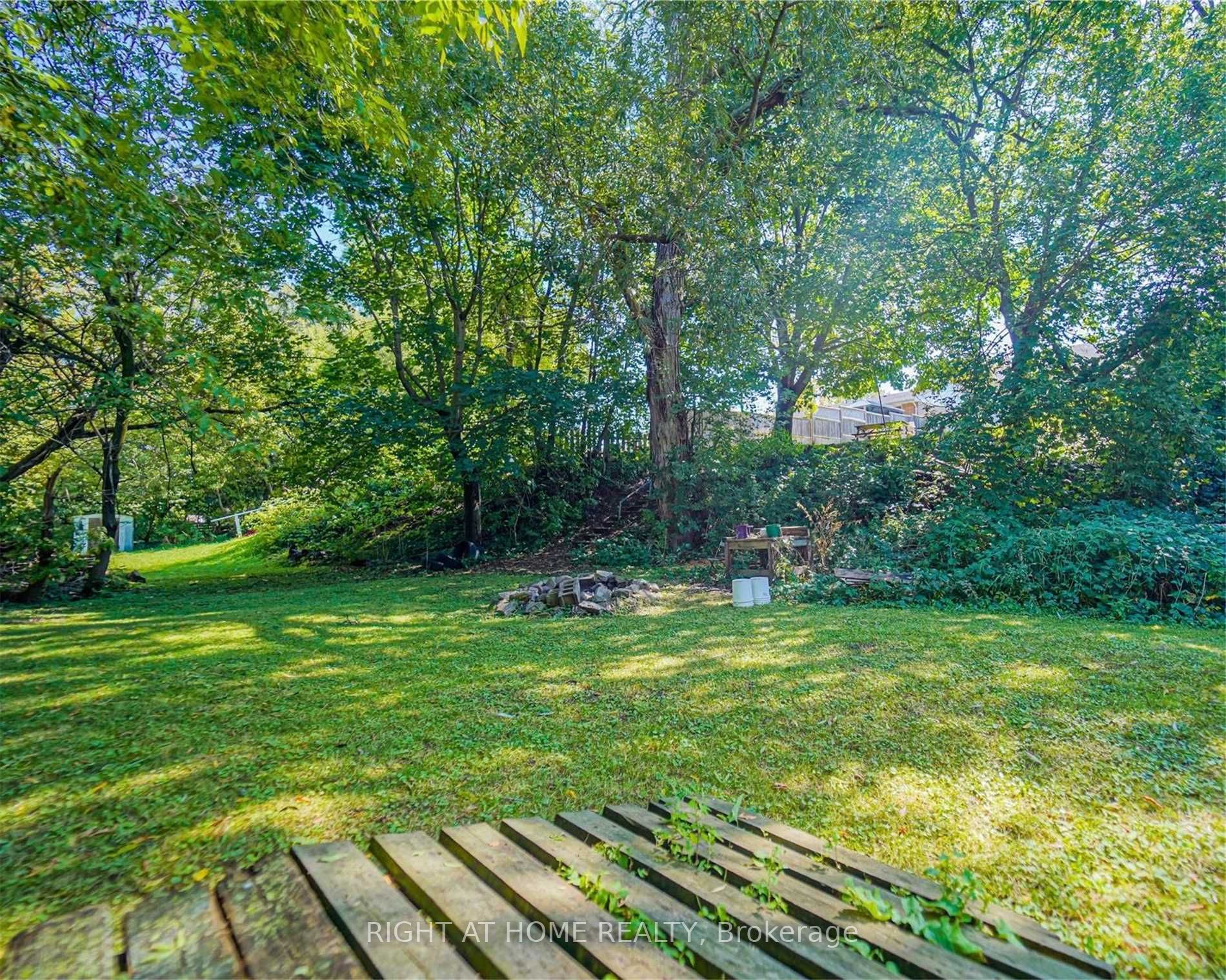 228 Greenwood Ave