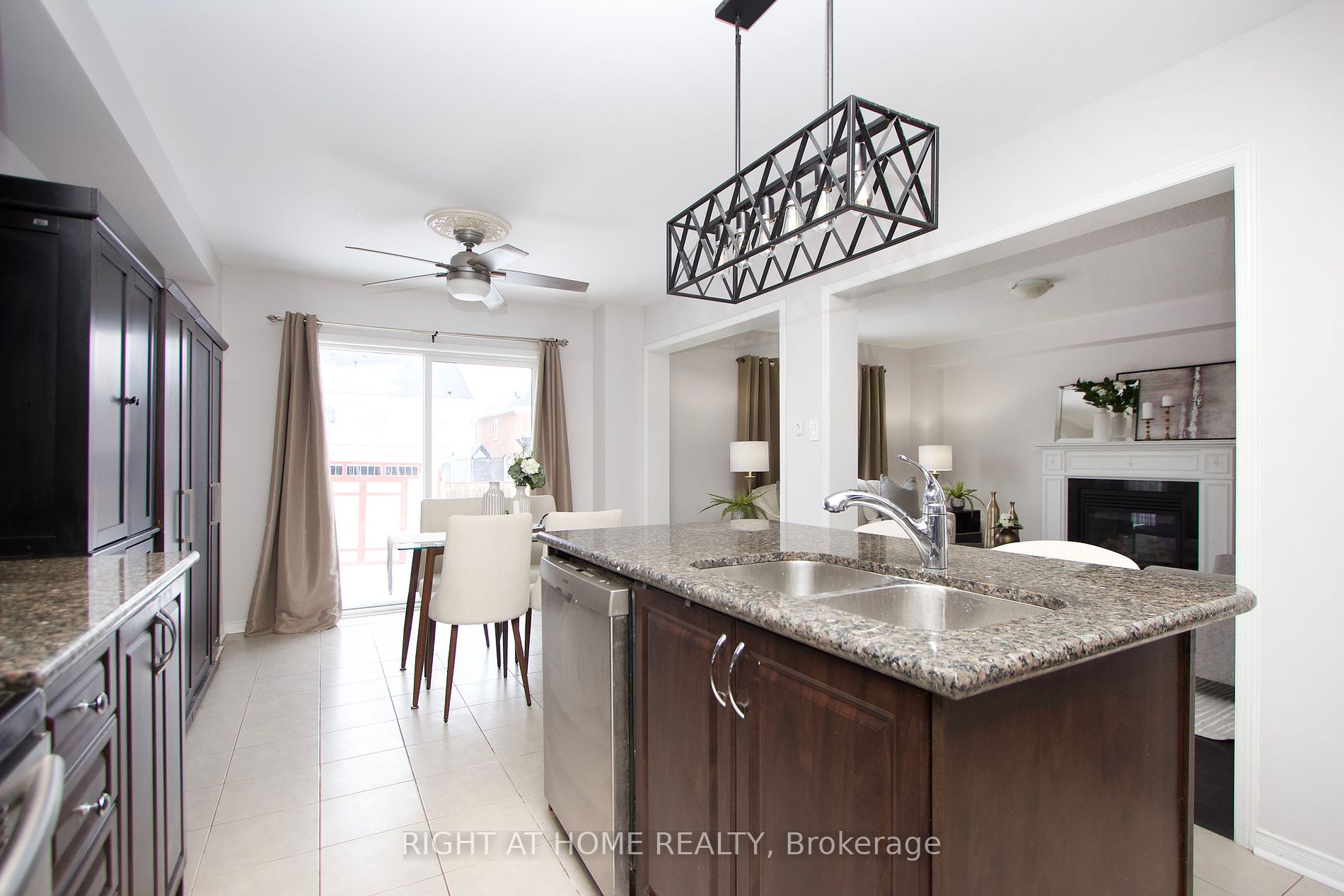 1065 Edward Bolton Cres