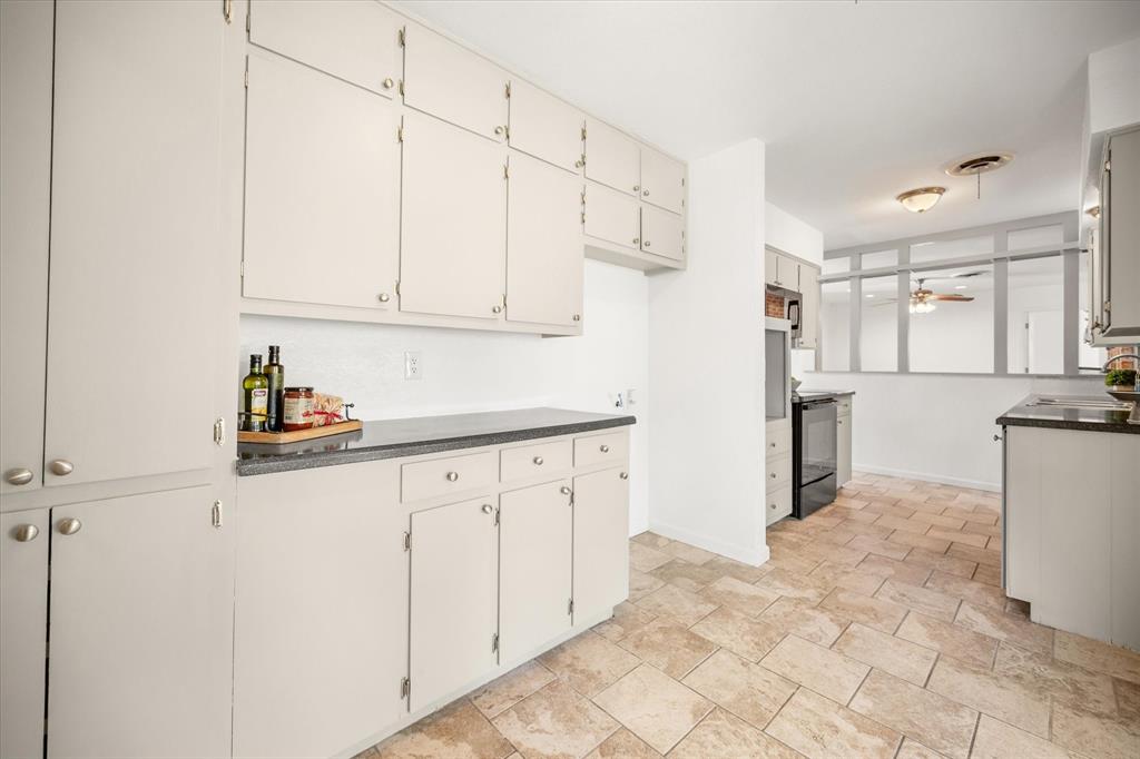5816 Sandra Drive