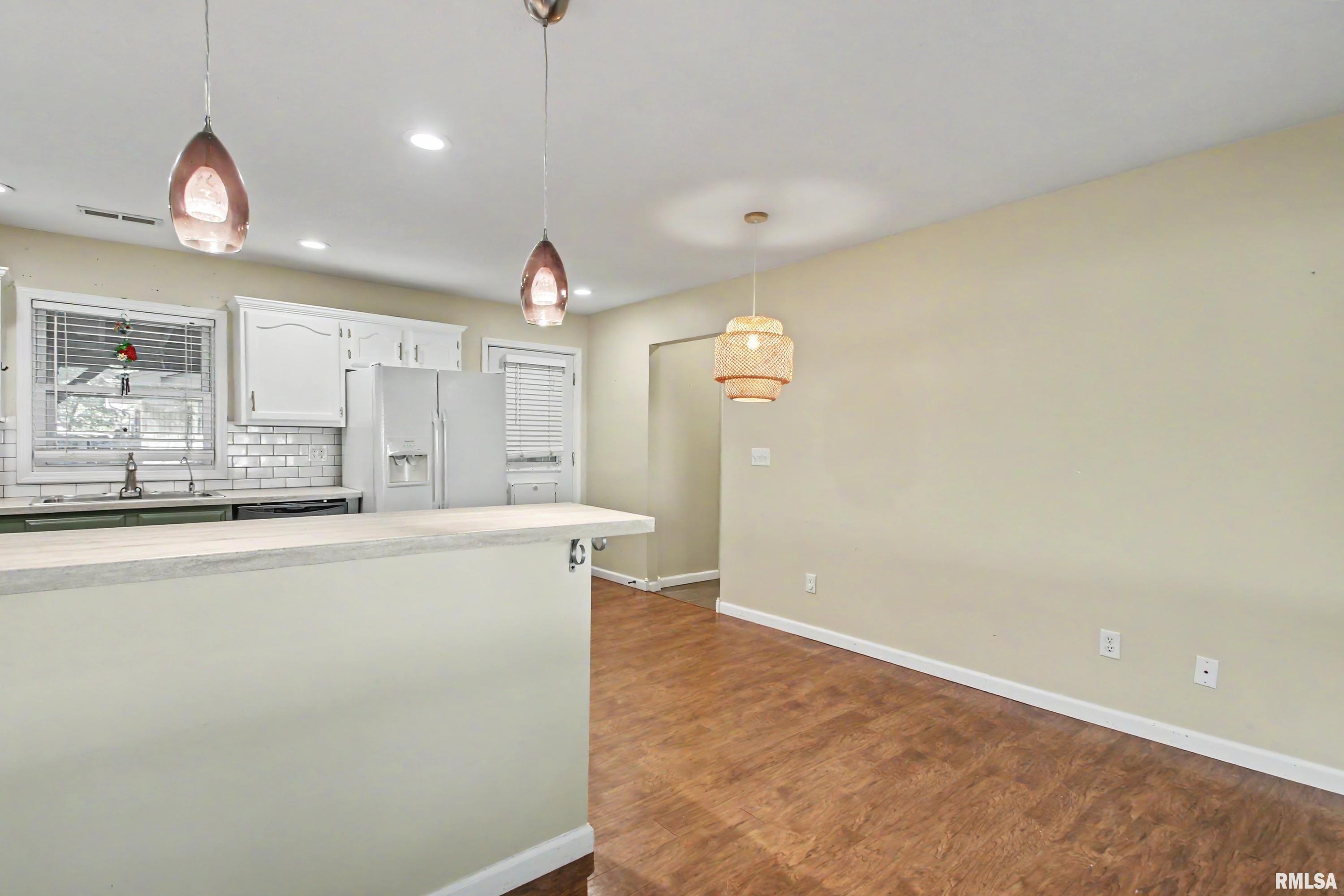 530 Hickory Grove W