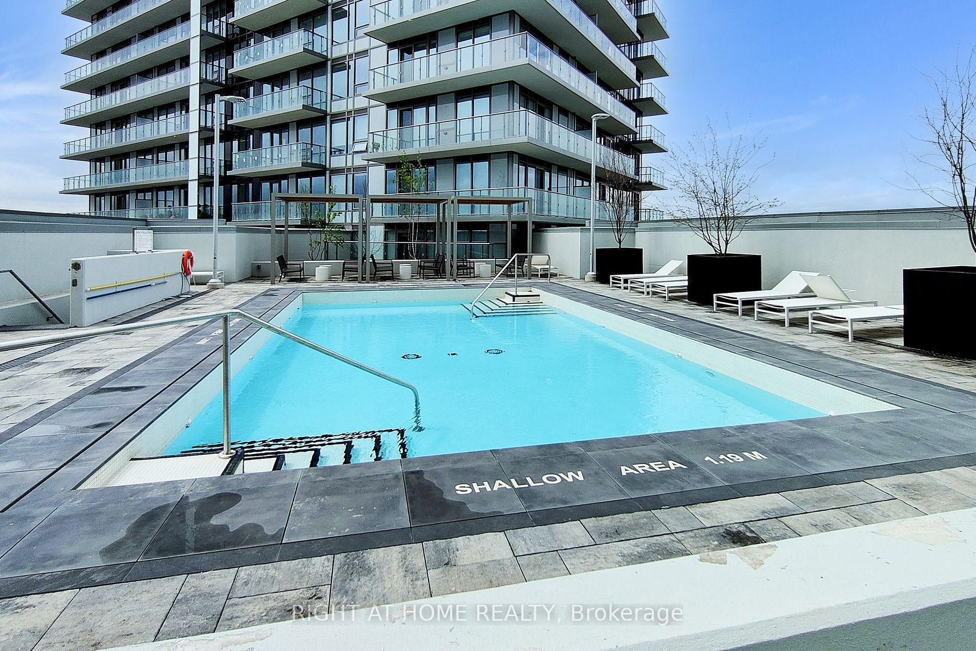 4675 Metcalfe Ave 810A