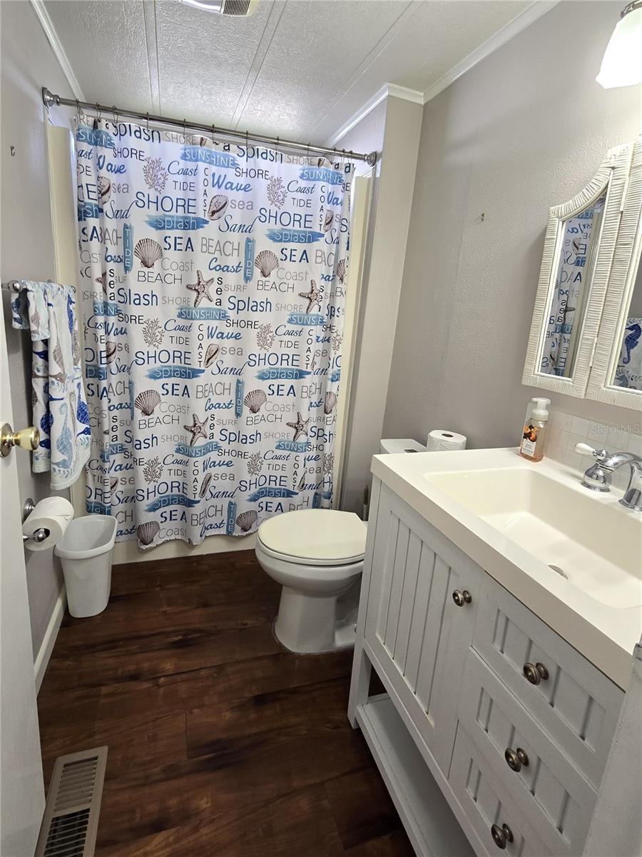 6710 36th Avenue E 37