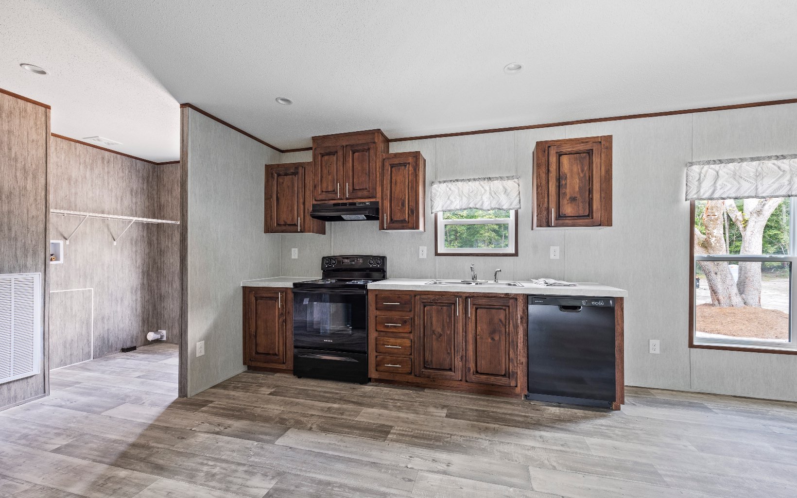 310 NE Weeping Willow Ln