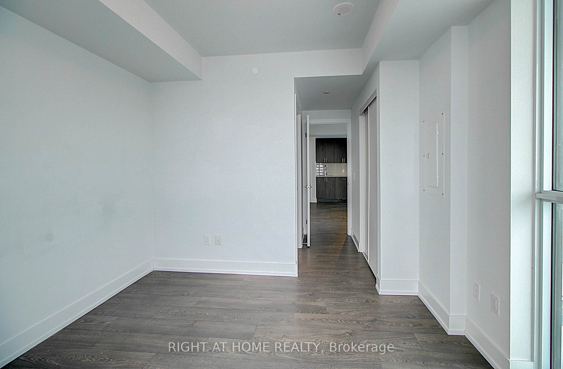 2550 N Simcoe St 2407