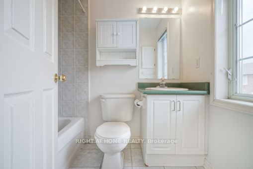 80 Acorn Pl 20