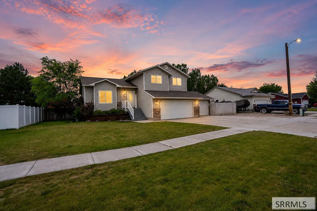 4130 E Forest Glen Drive