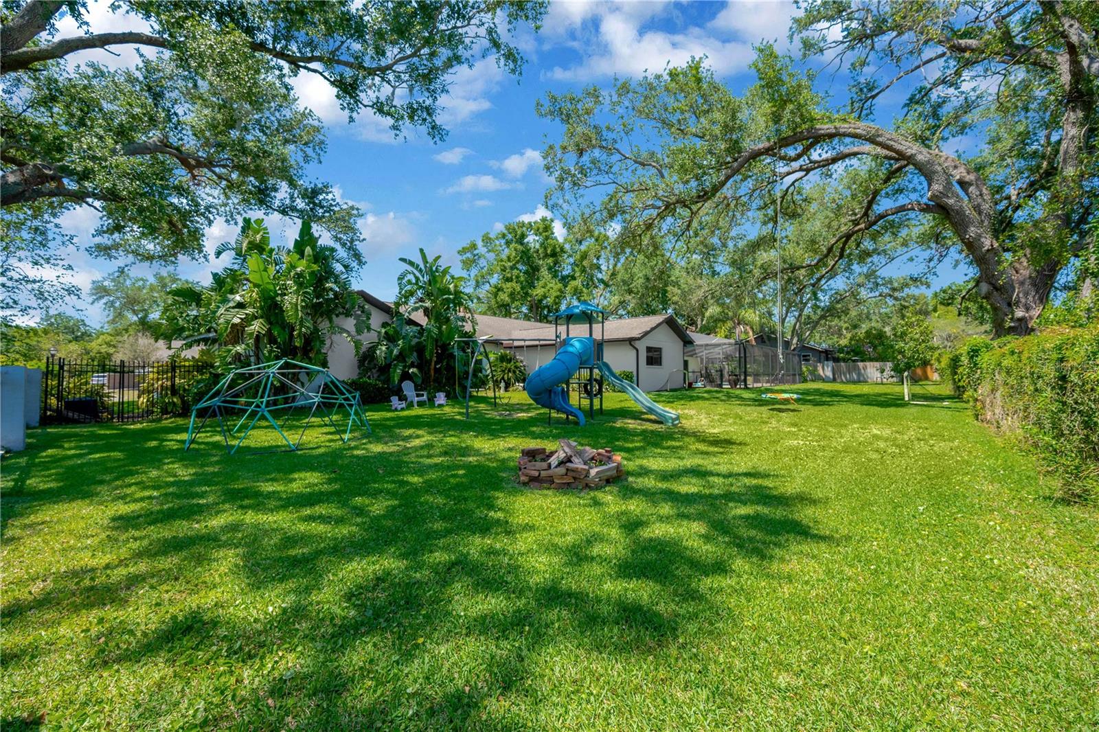 1007 Morfield Lane