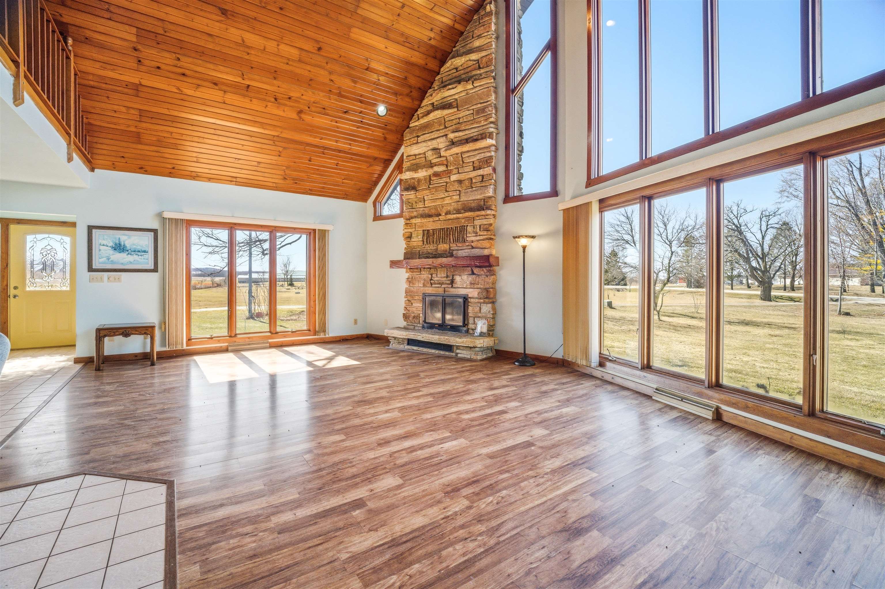N4640 Lakeshore Drive