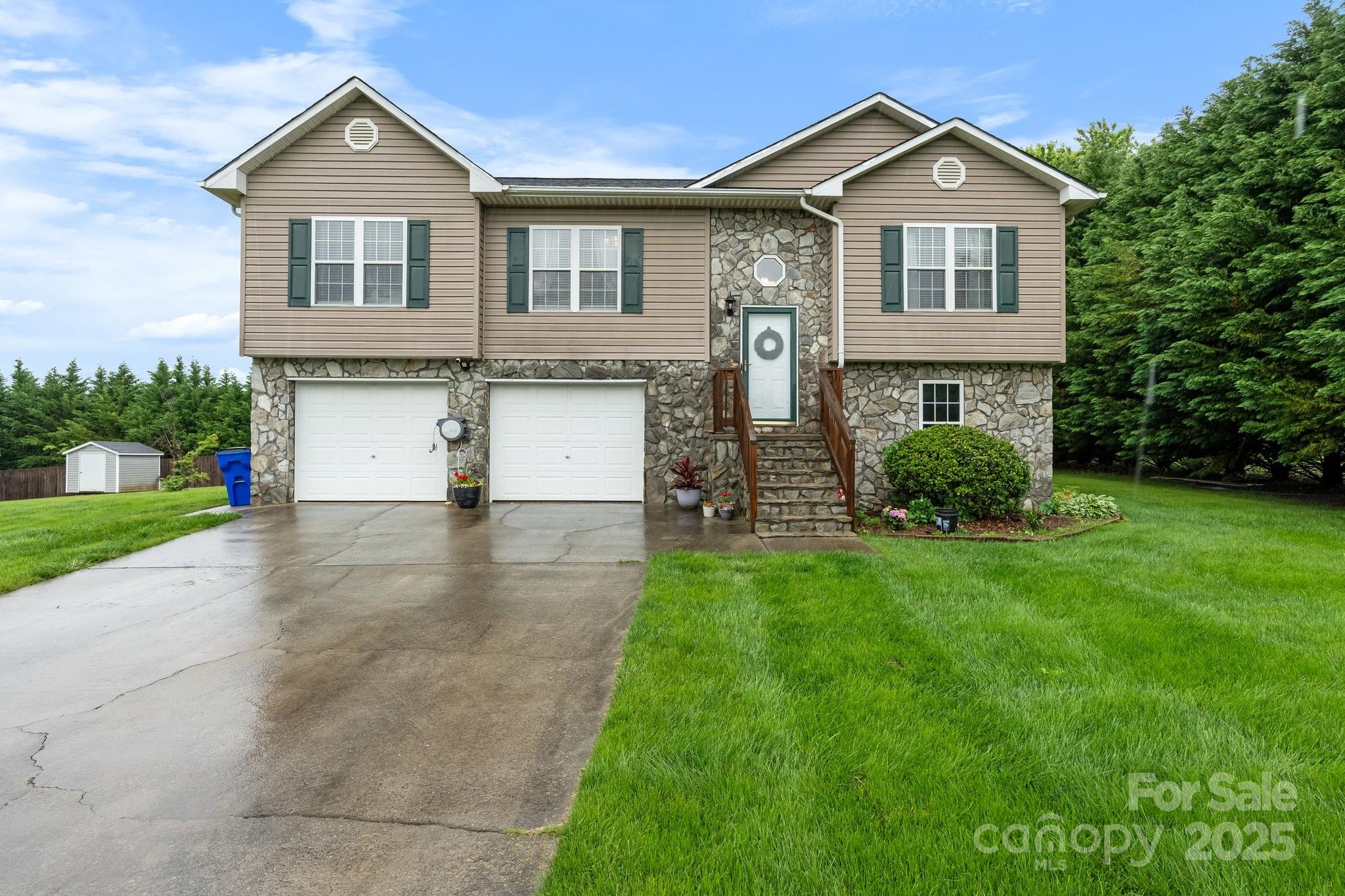 3311 Lilac Lane