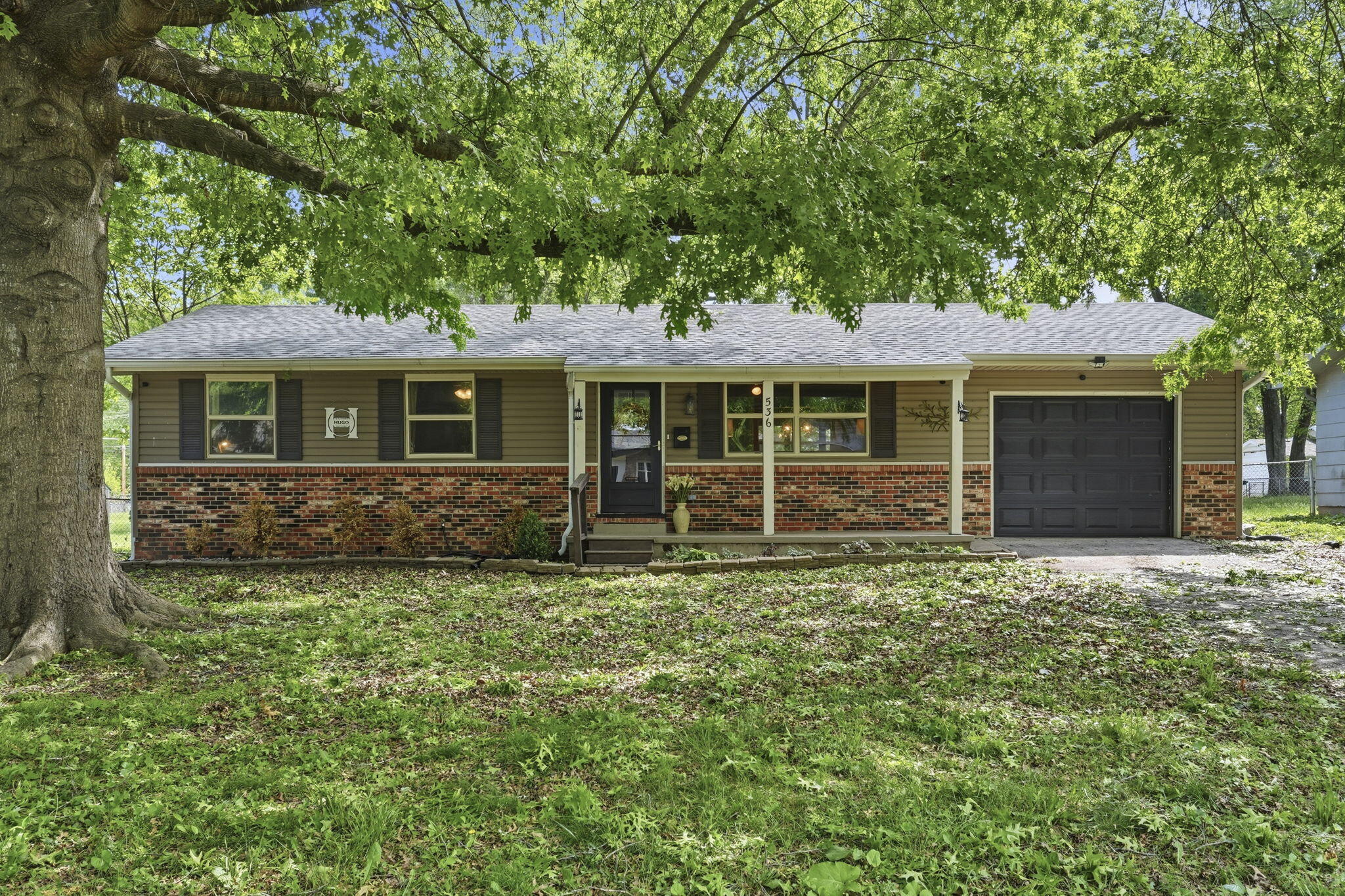 536 N Forest Lane
