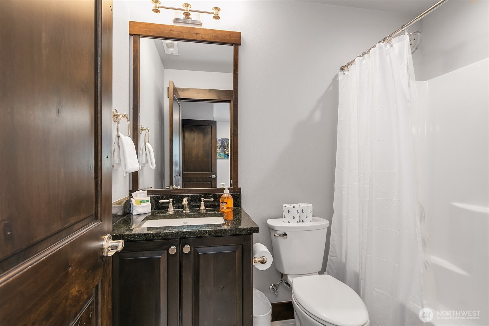 3rd bedroom full bath